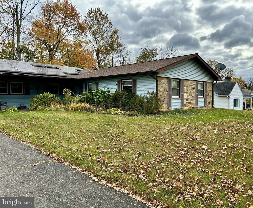 Photo of 31 Traynor Lane, WILLINGBORO, NJ 08046 (MLS # NJBL2098534)