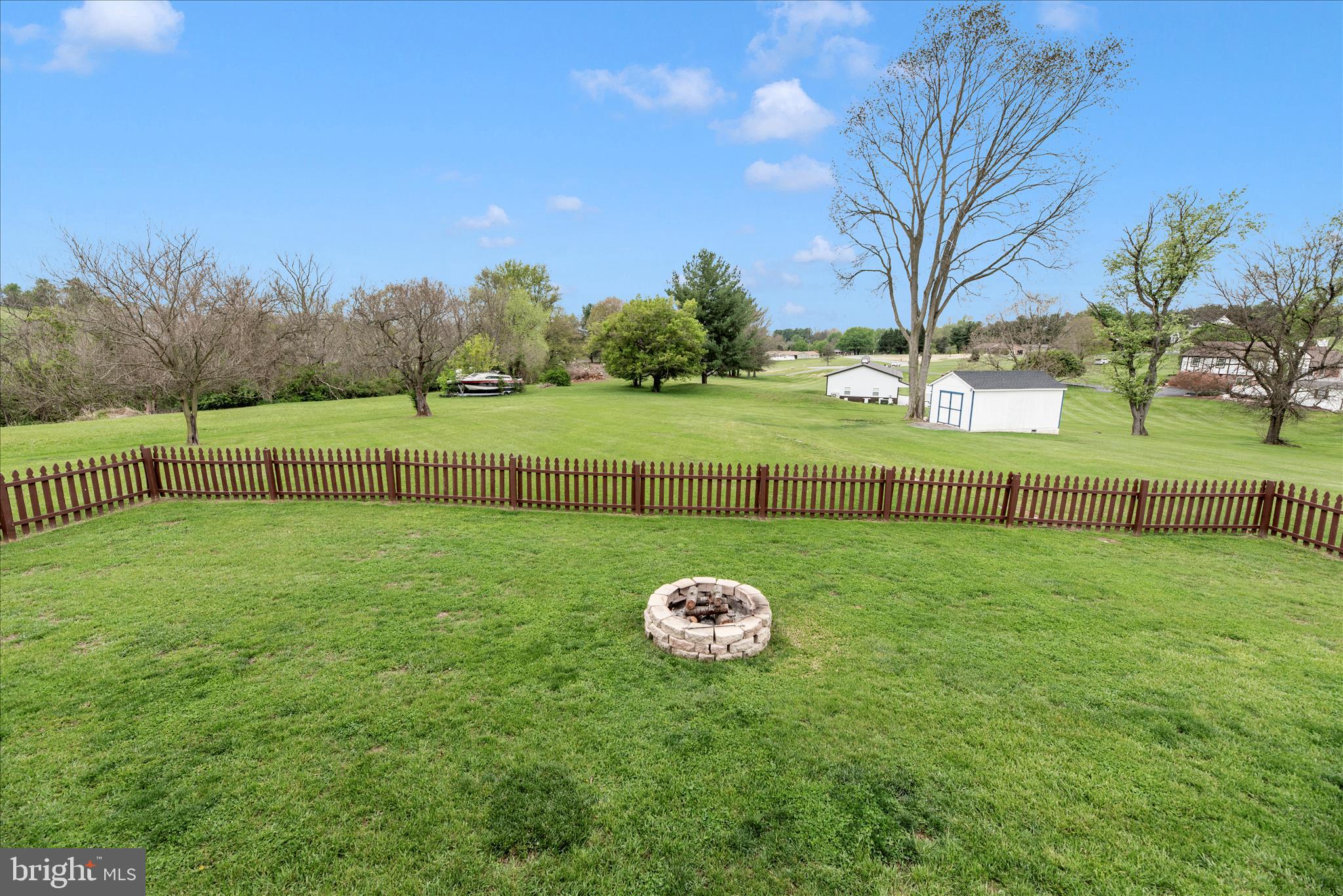 MOUNTAIN VIEW ESTATES - Residential