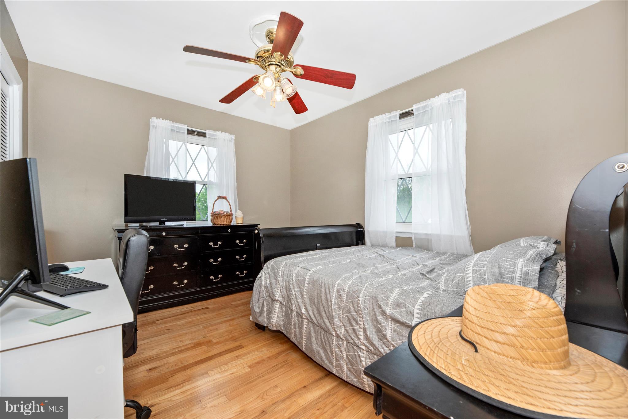 MOUNTAIN VIEW ESTATES - Residential