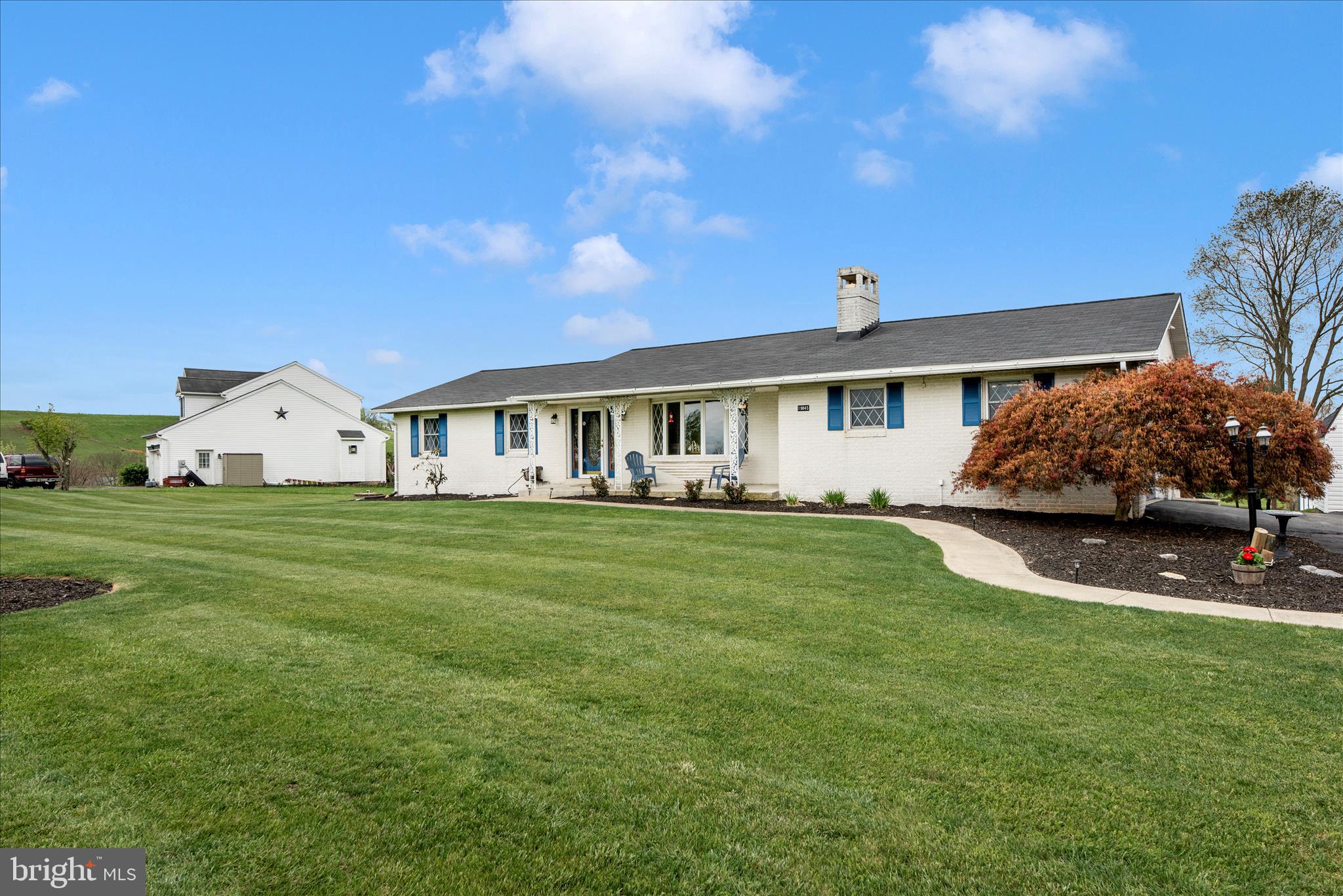 MOUNTAIN VIEW ESTATES - Residential