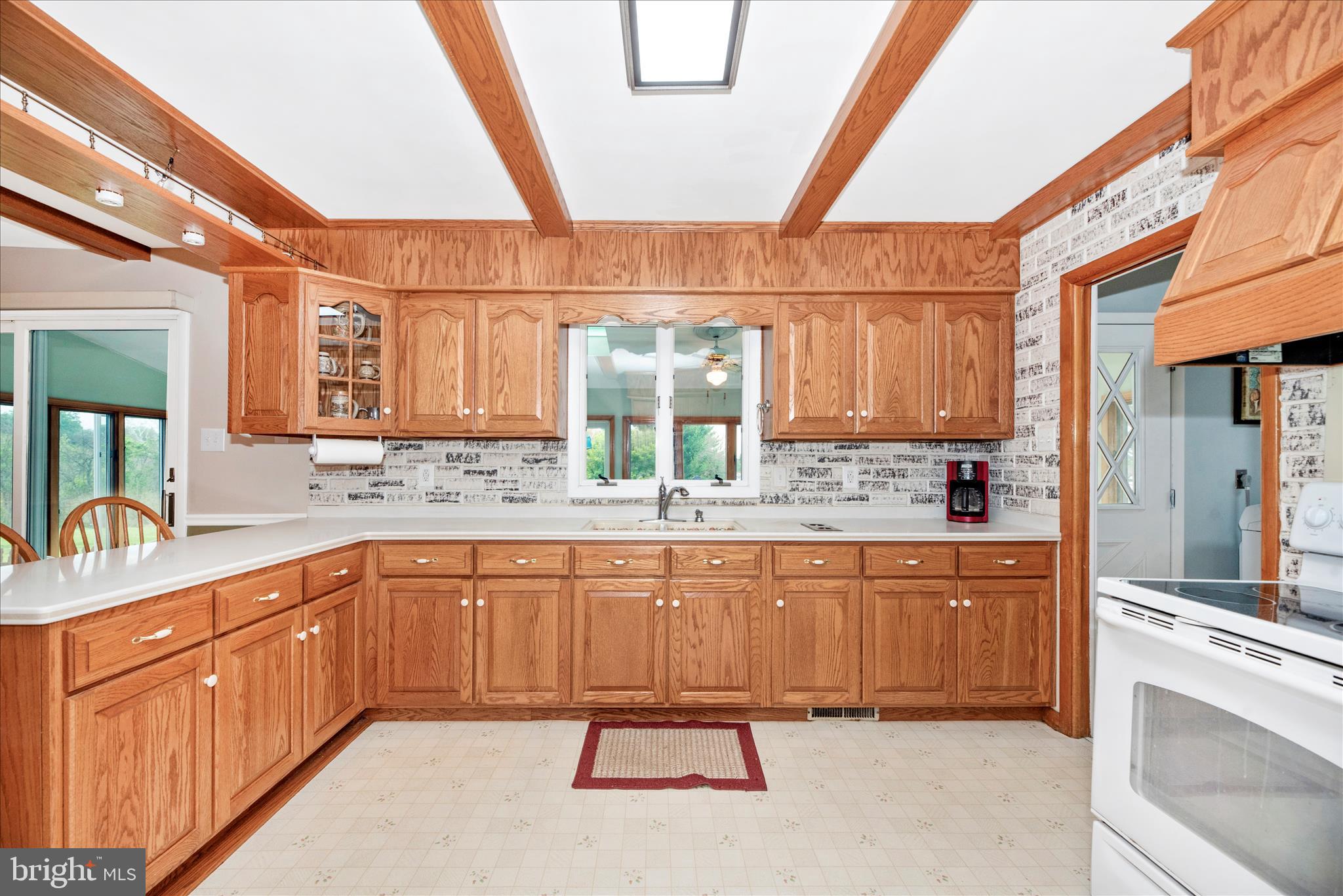 MOUNTAIN VIEW ESTATES - Residential