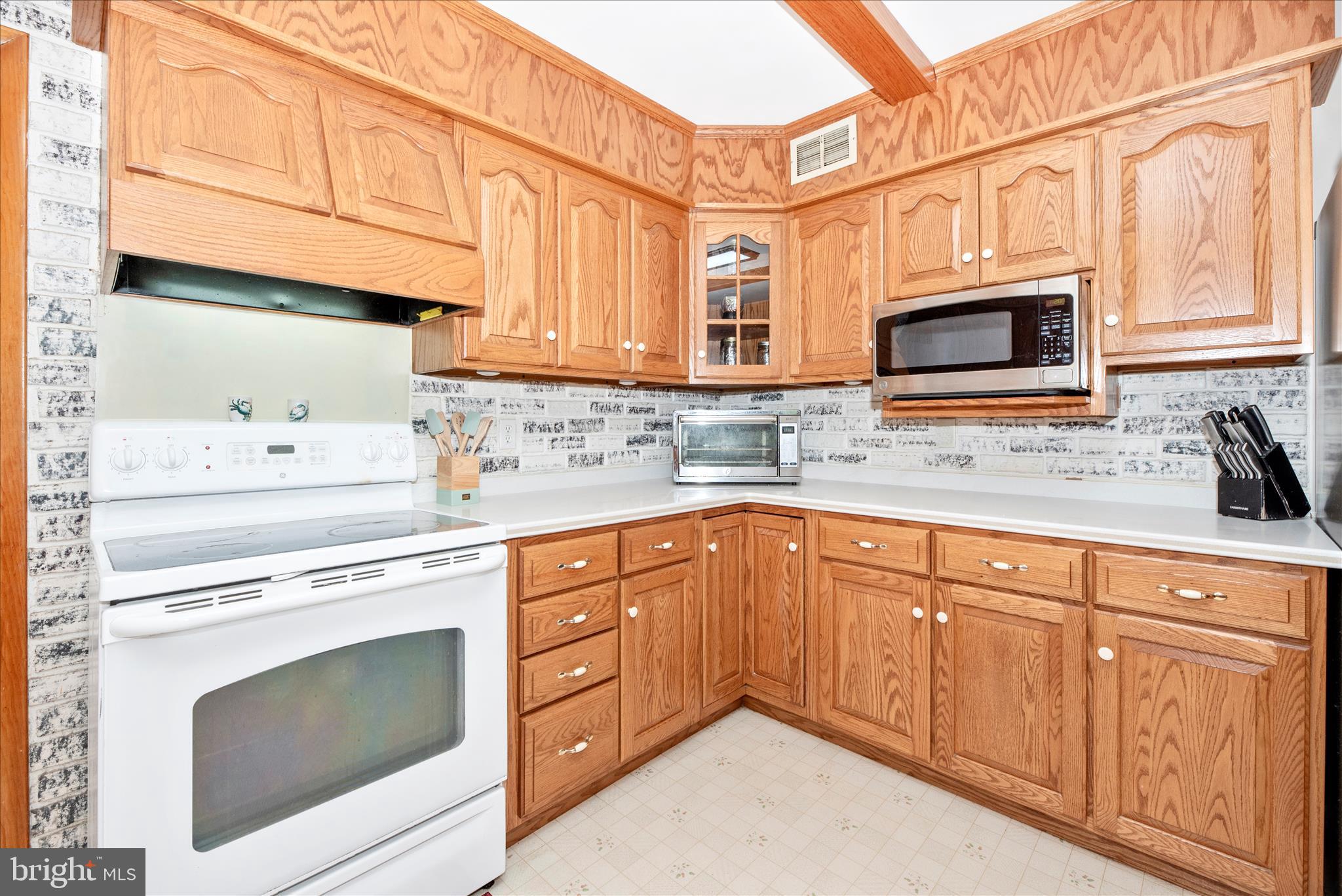 MOUNTAIN VIEW ESTATES - Residential