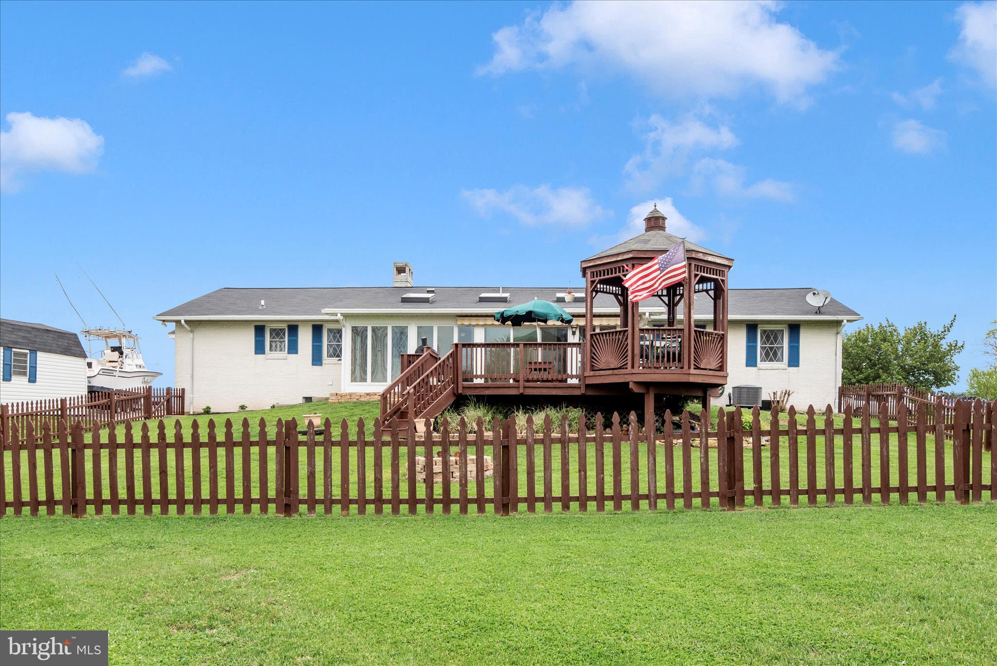 MOUNTAIN VIEW ESTATES - Residential