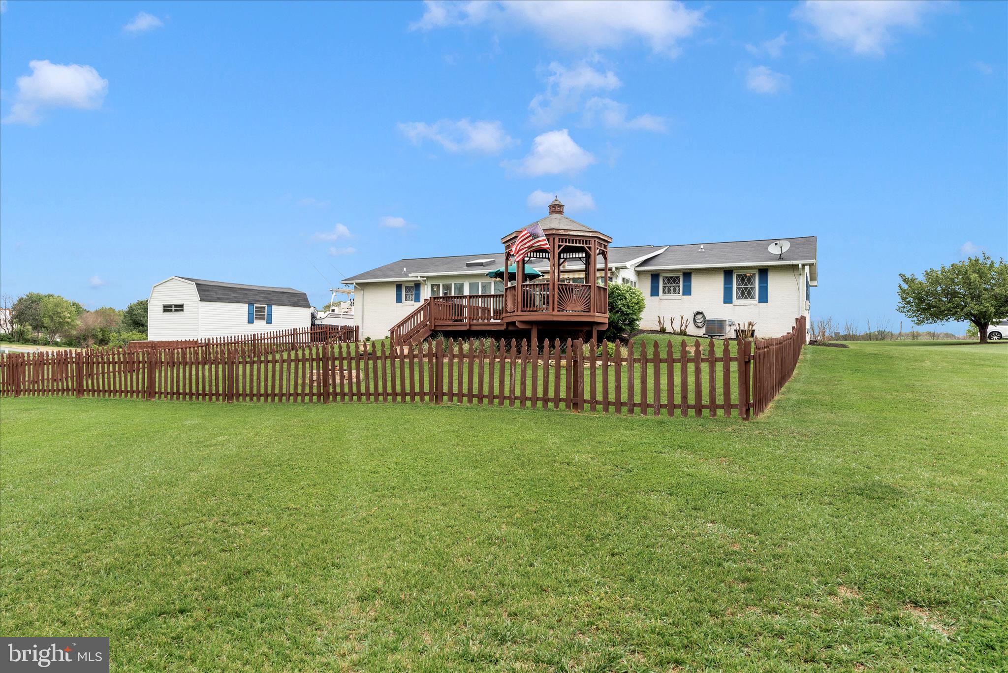 MOUNTAIN VIEW ESTATES - Residential