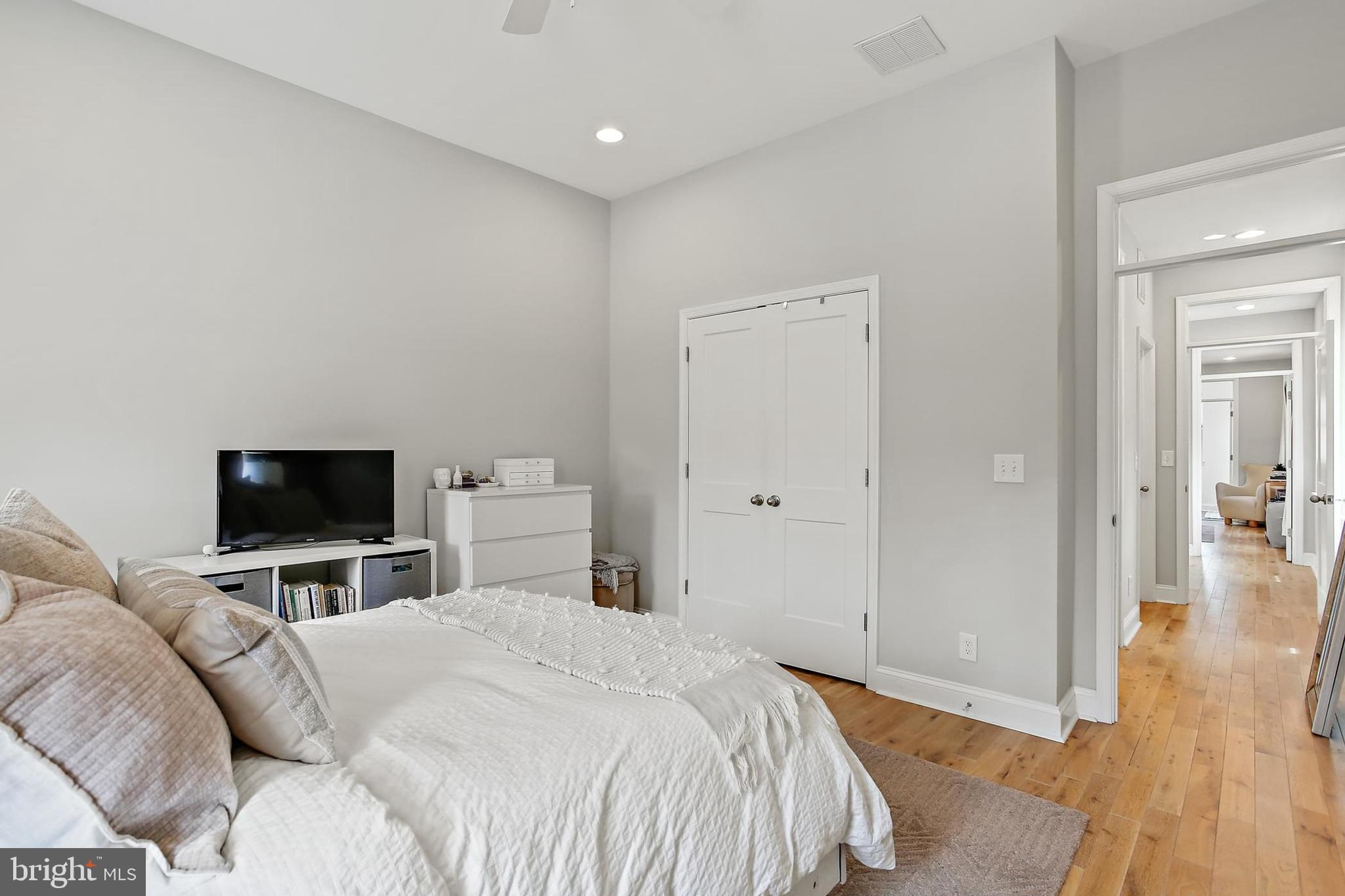 HIGHLANDTOWN - Residential