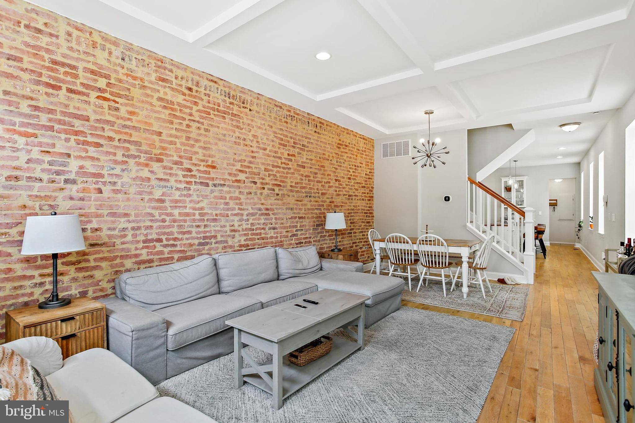 HIGHLANDTOWN - Residential