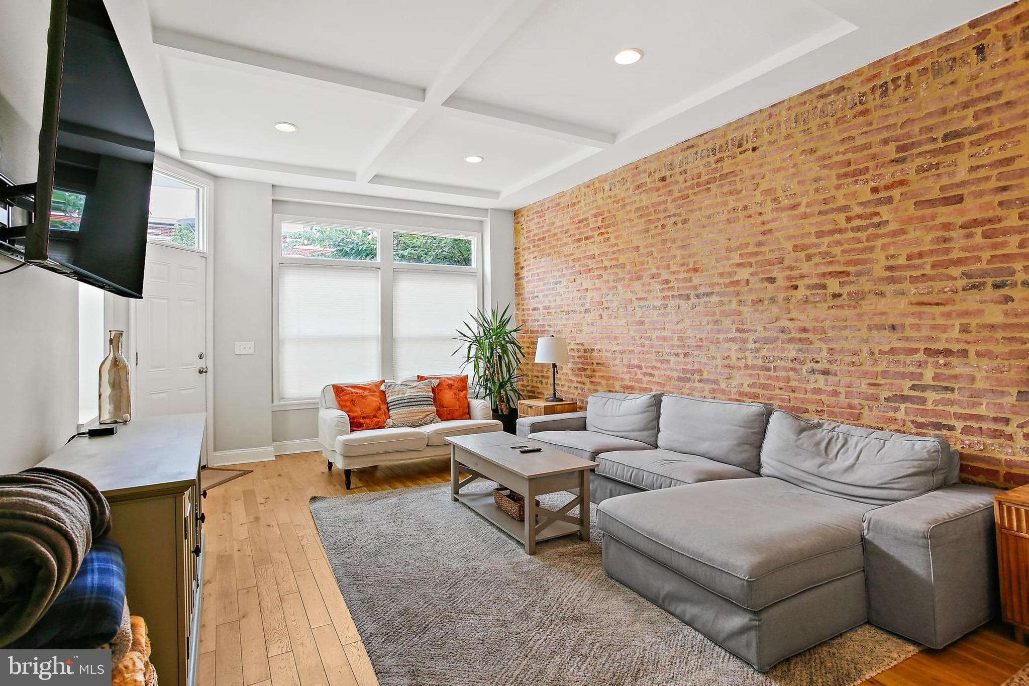 HIGHLANDTOWN - Residential