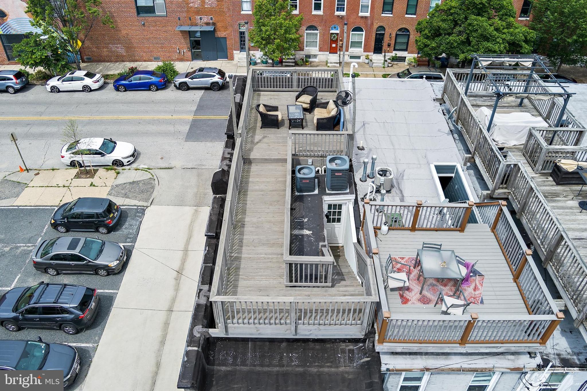 HIGHLANDTOWN - Residential