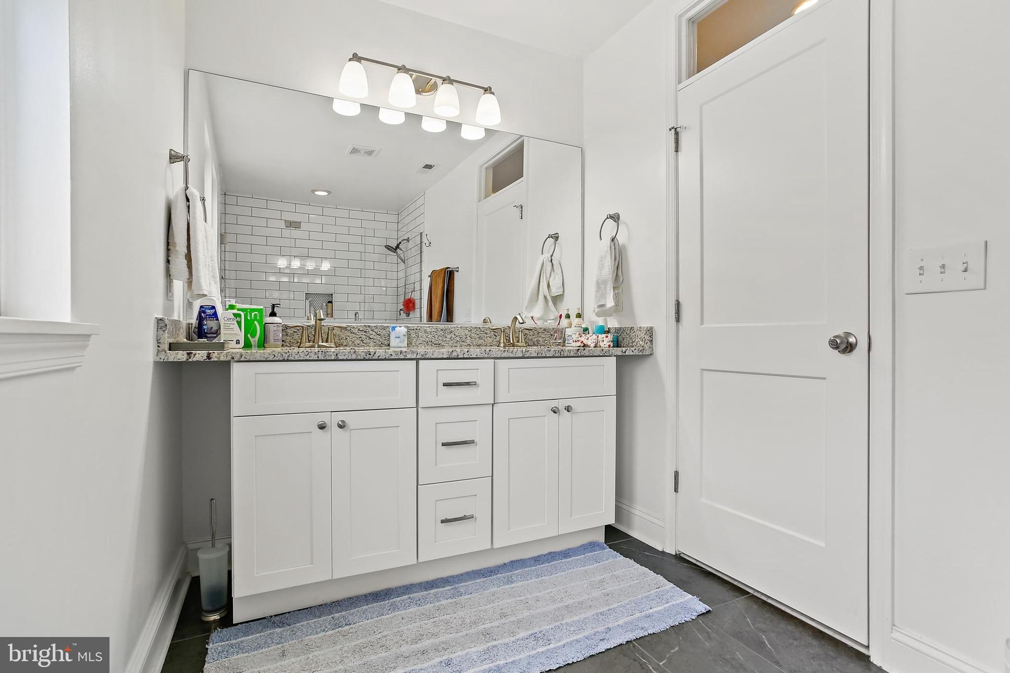 HIGHLANDTOWN - Residential