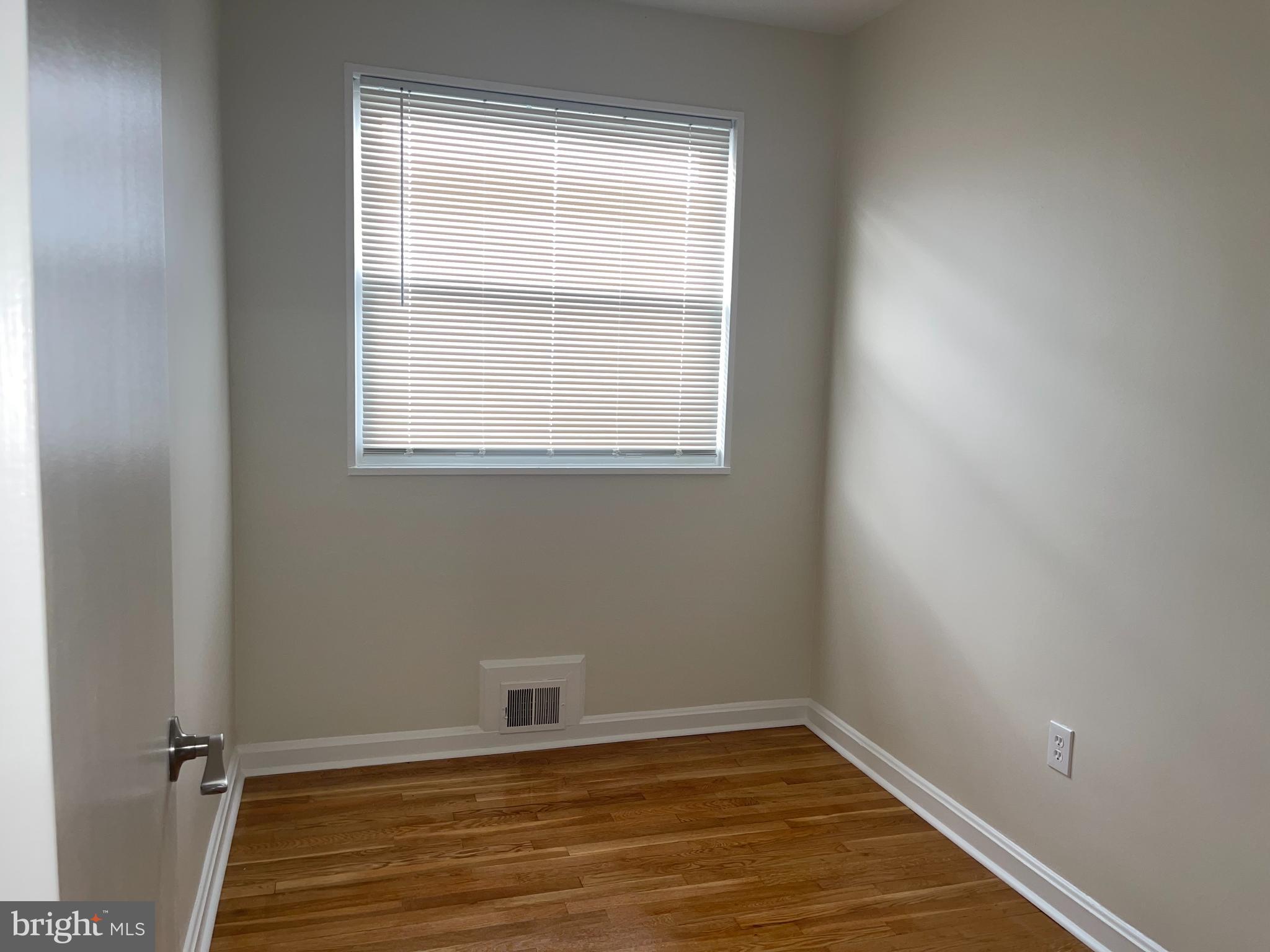 WOOD MANOR - Residential