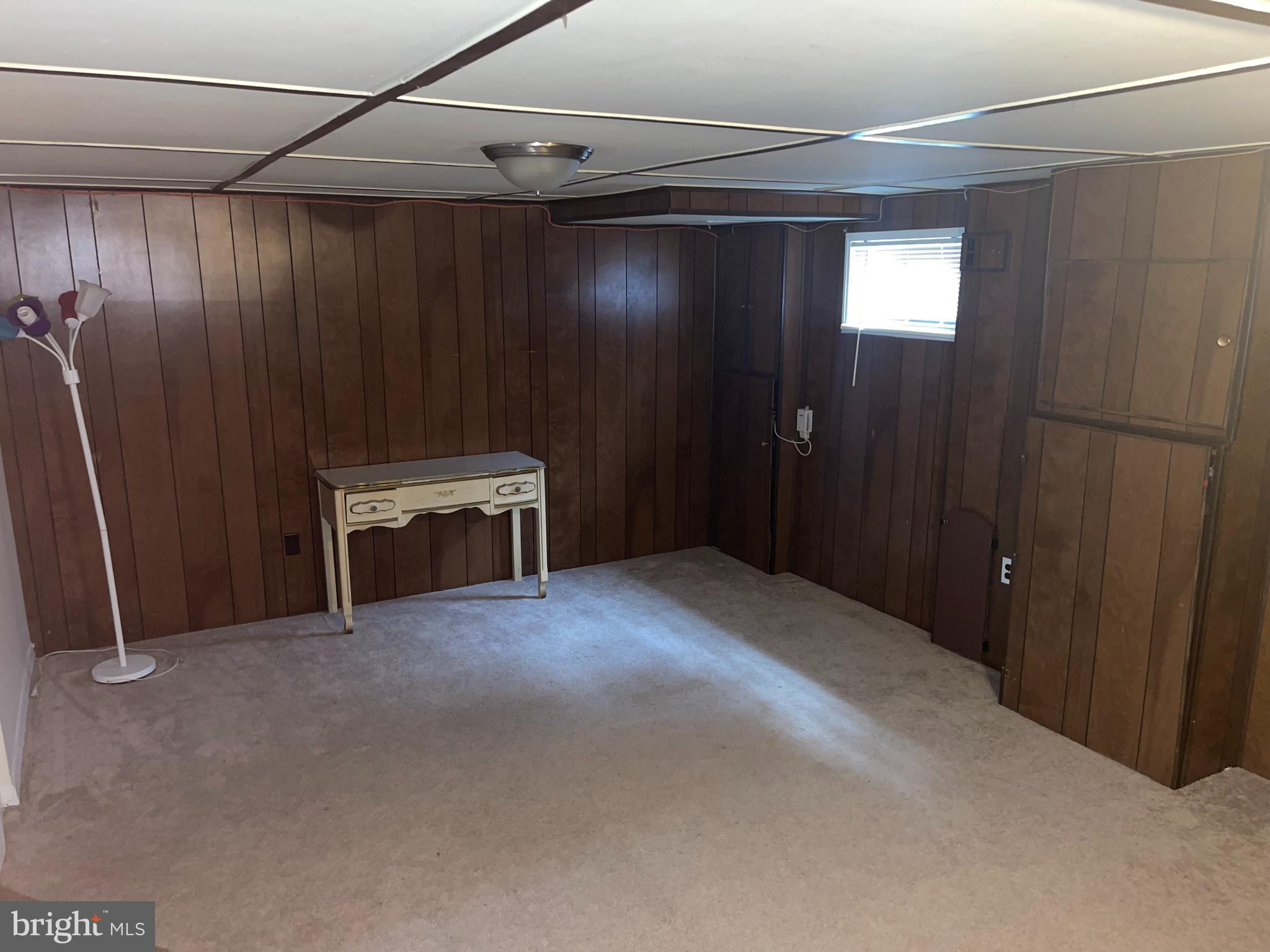 WOOD MANOR - Residential