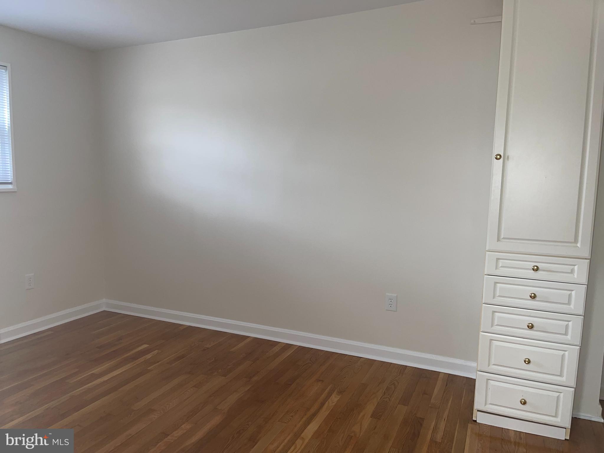 WOOD MANOR - Residential