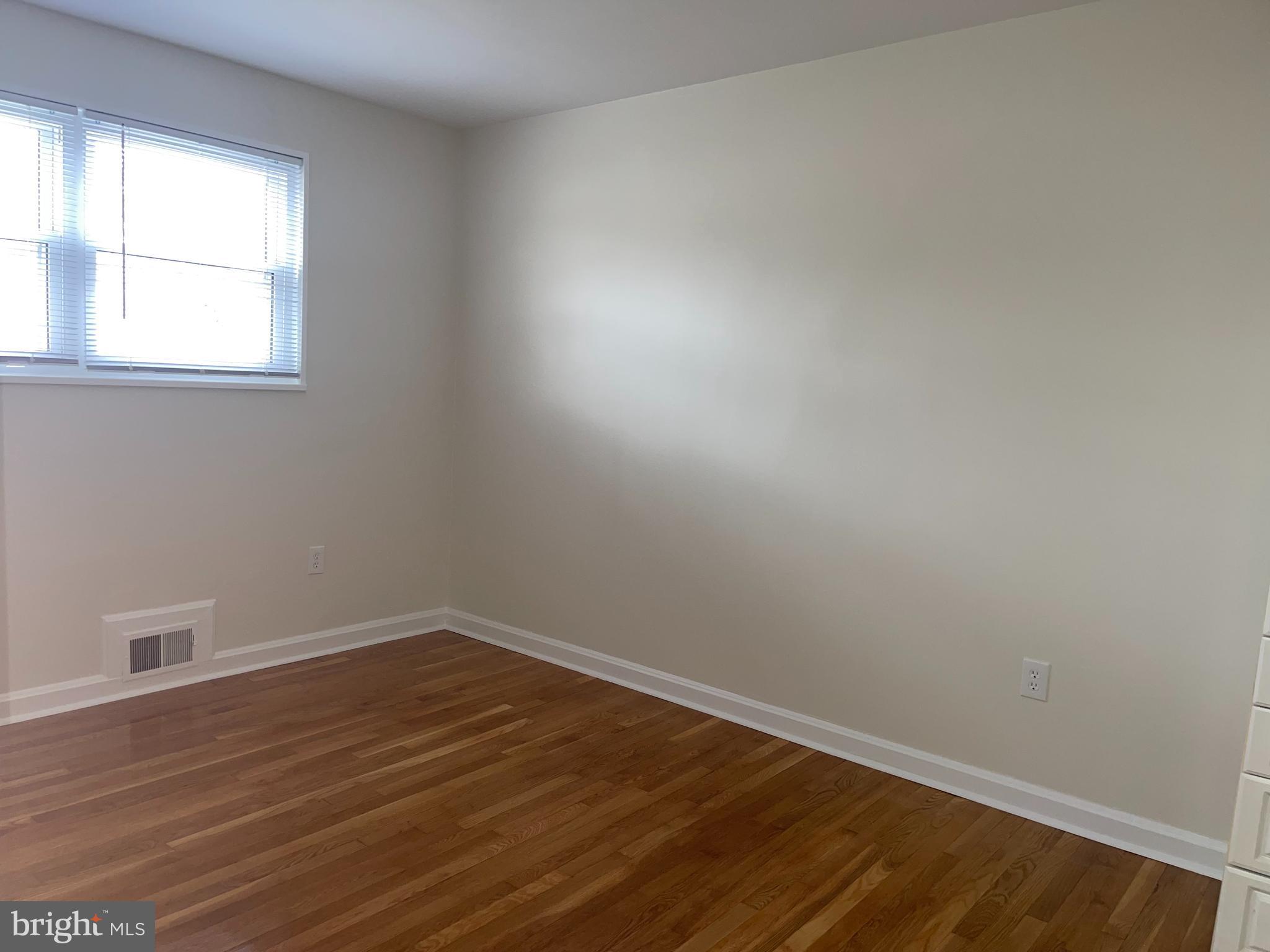 WOOD MANOR - Residential