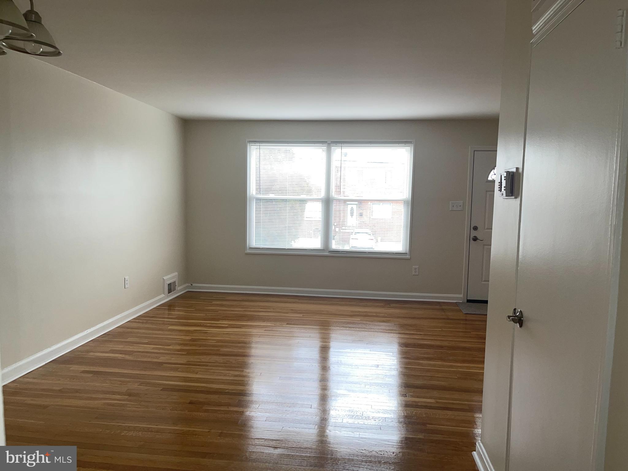 WOOD MANOR - Residential