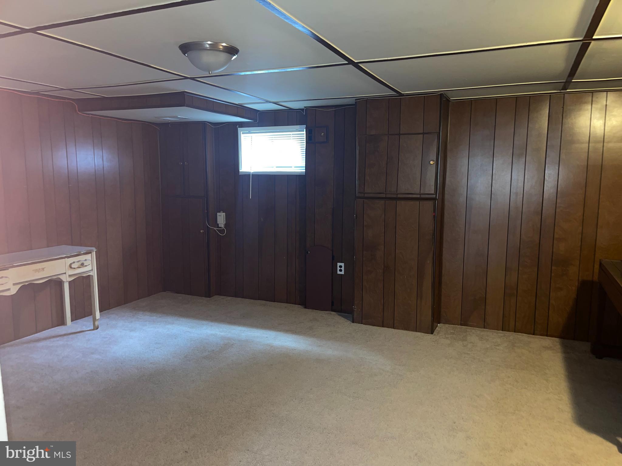 WOOD MANOR - Residential