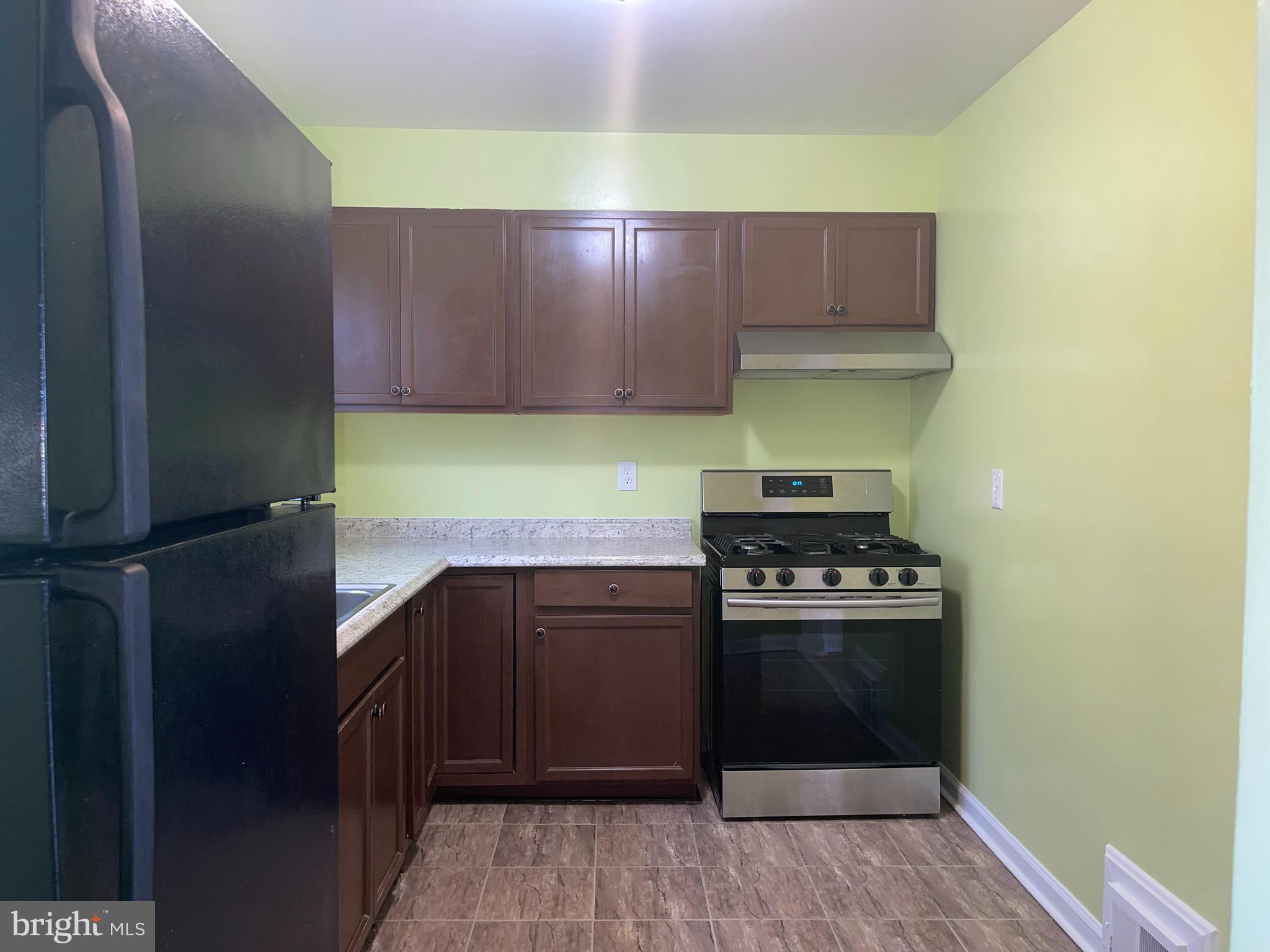 WOOD MANOR - Residential