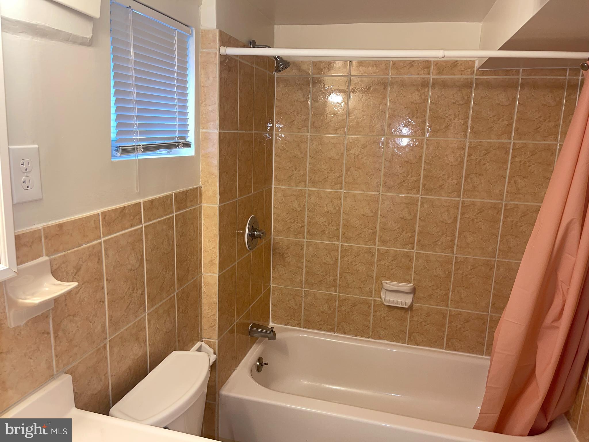 WOOD MANOR - Residential