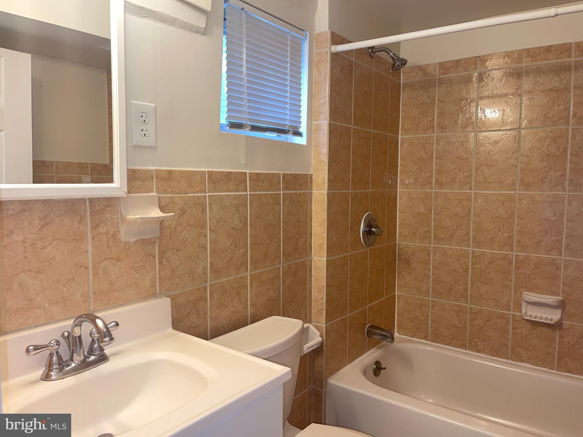 WOOD MANOR - Residential