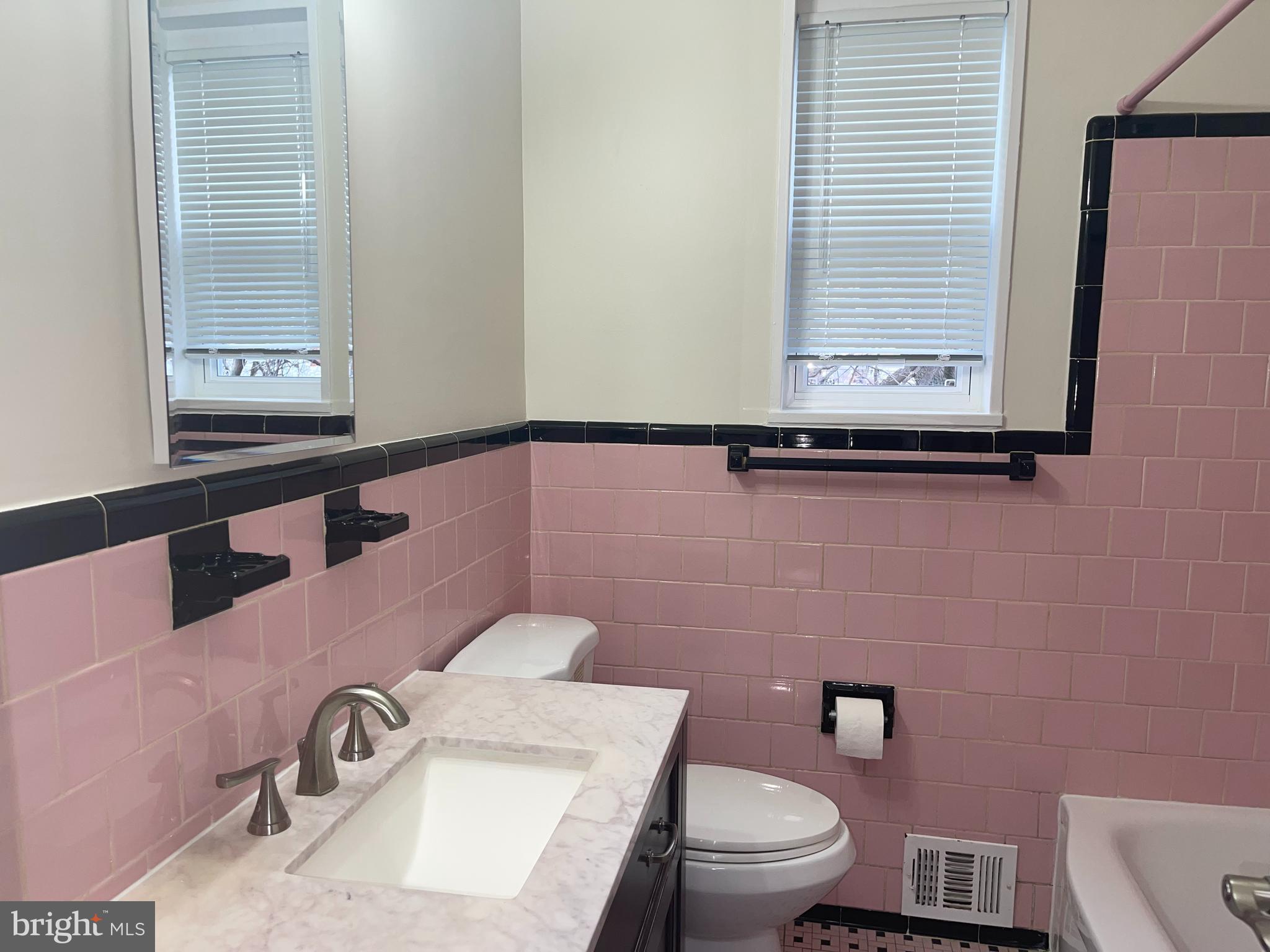 WOOD MANOR - Residential