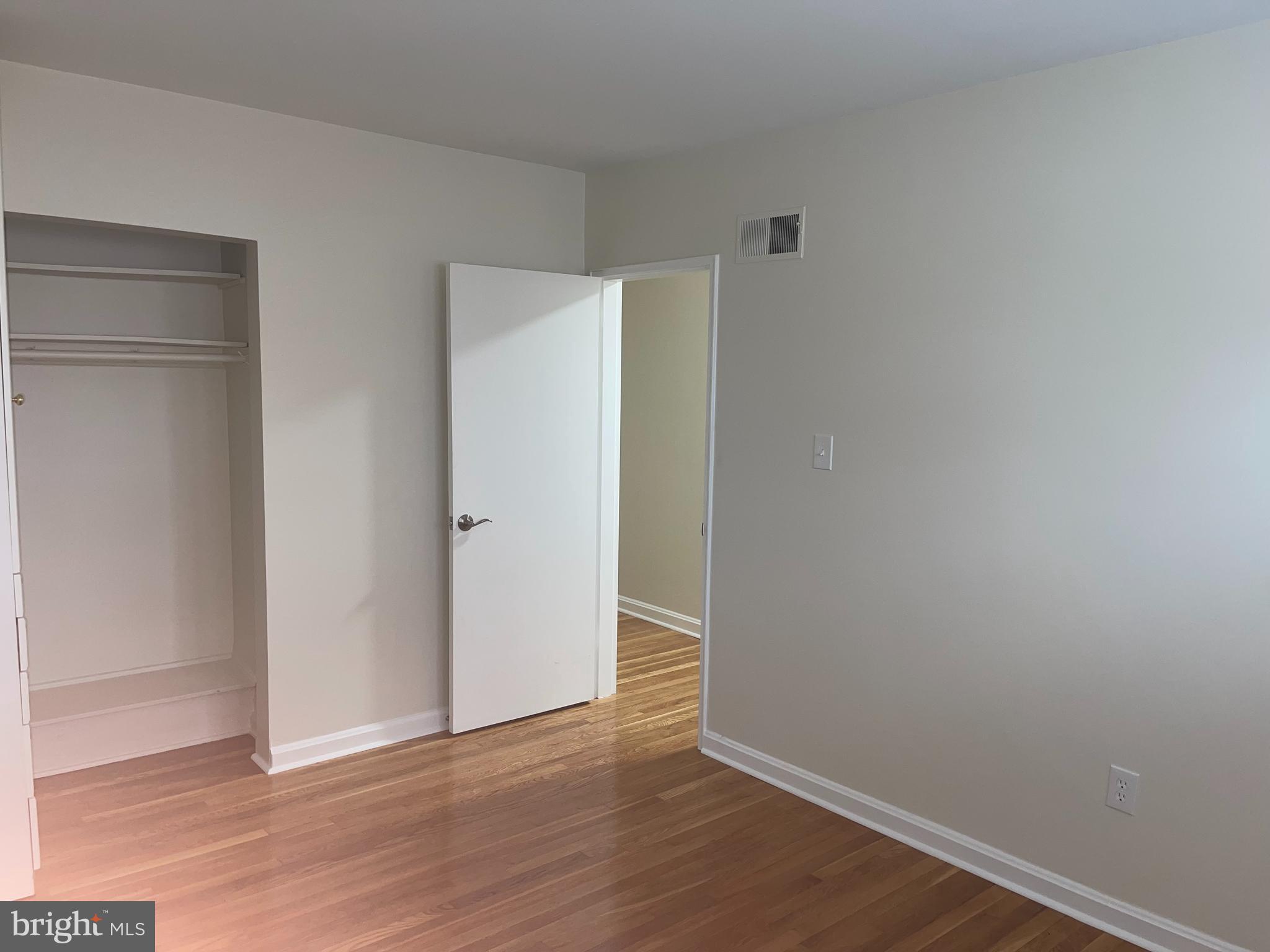 WOOD MANOR - Residential