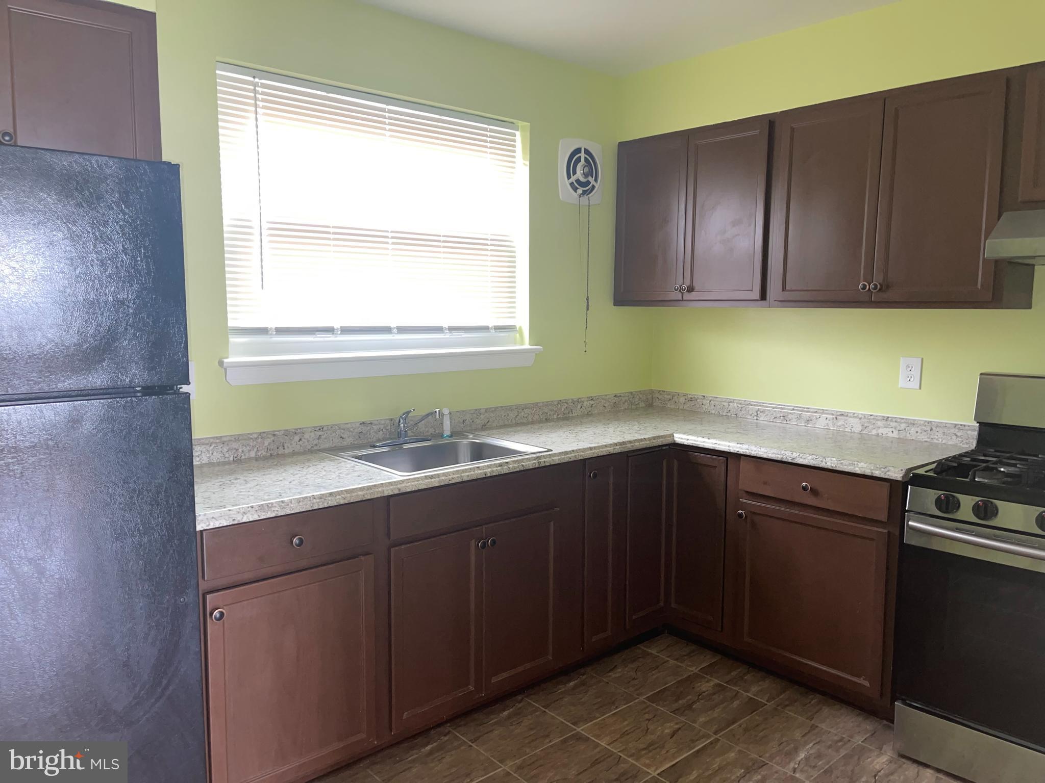 WOOD MANOR - Residential