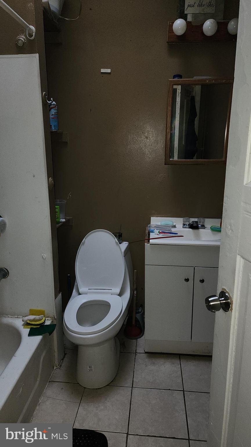 BIDDLE STREET - Residential