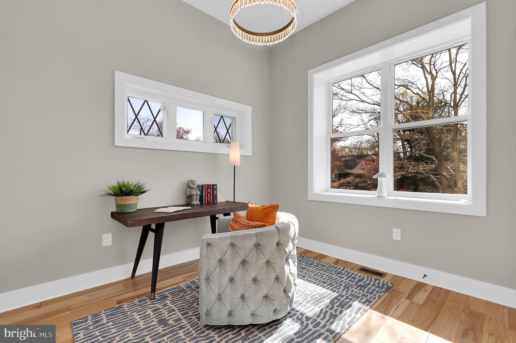 KENSINGTON HEIGHTS - Residential