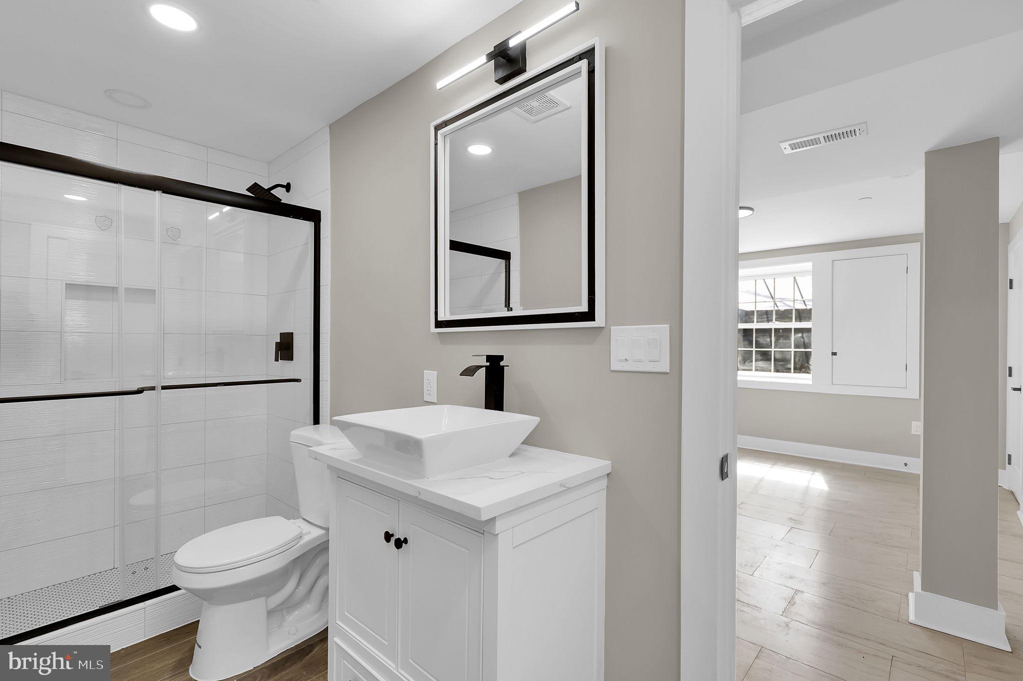 KENSINGTON HEIGHTS - Residential