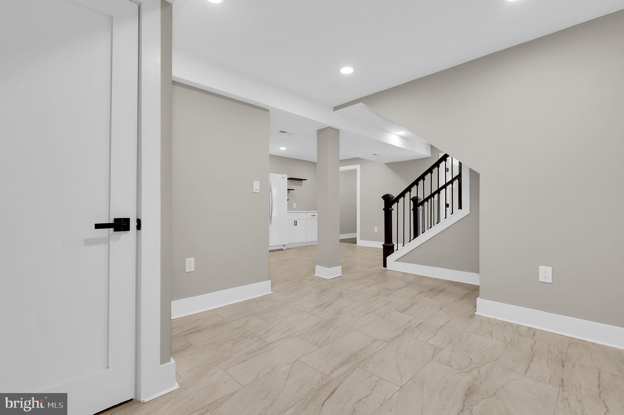 KENSINGTON HEIGHTS - Residential