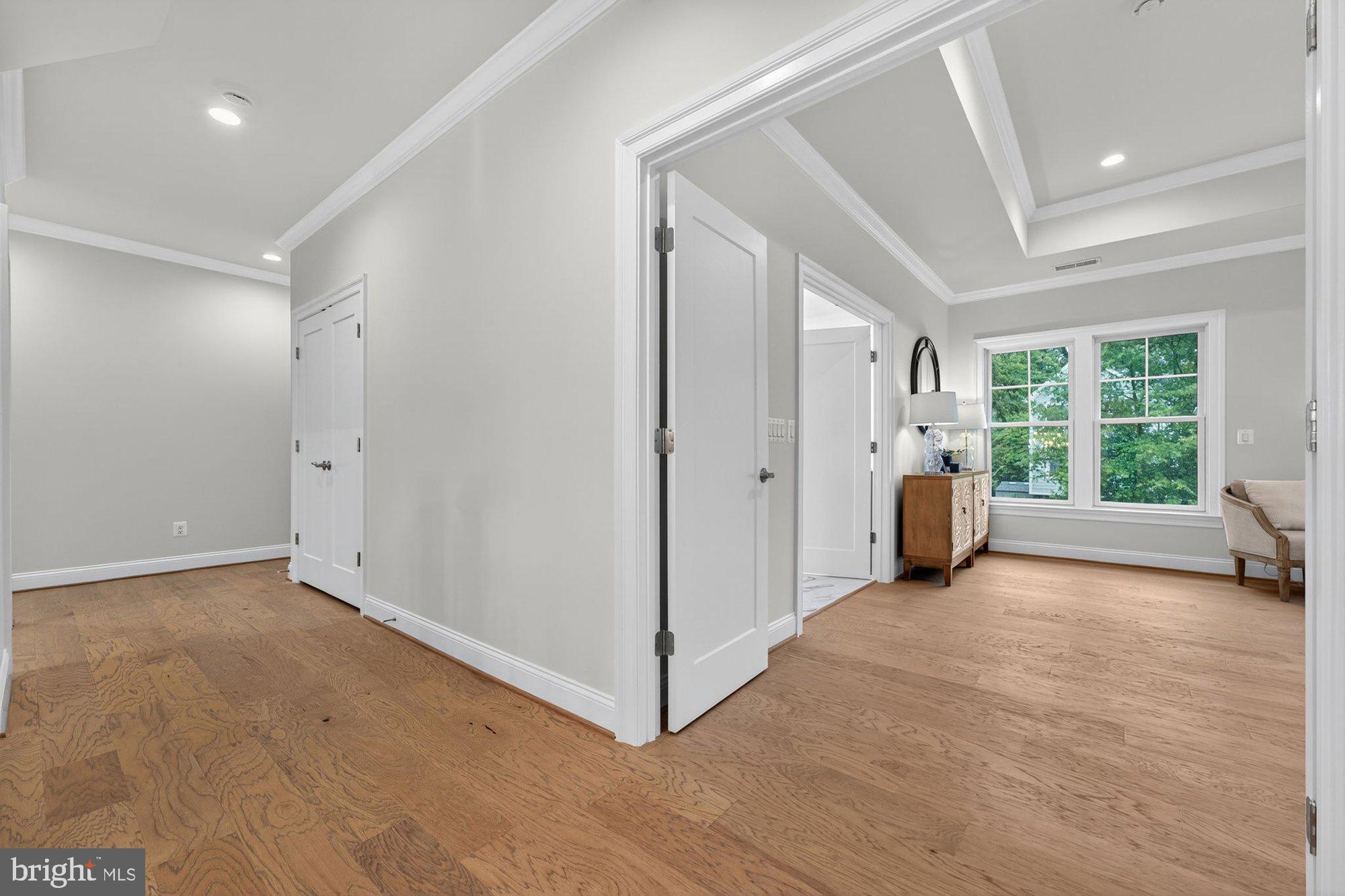 WEST VIENNA WOODS - Residential