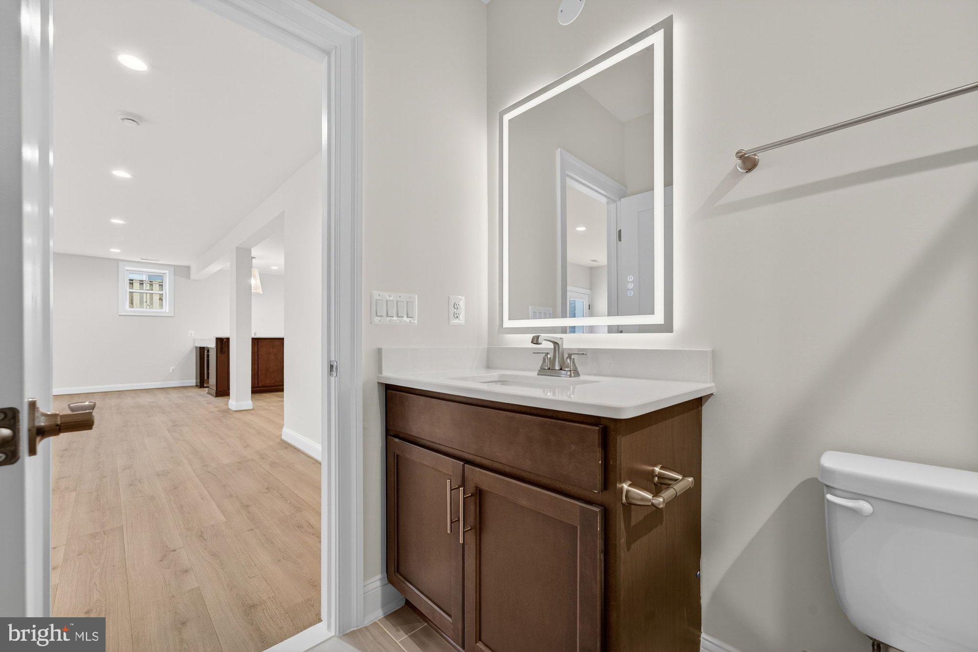 WEST VIENNA WOODS - Residential