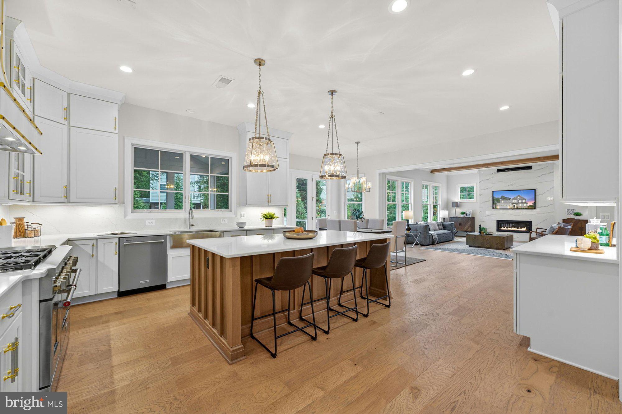 WEST VIENNA WOODS - Residential