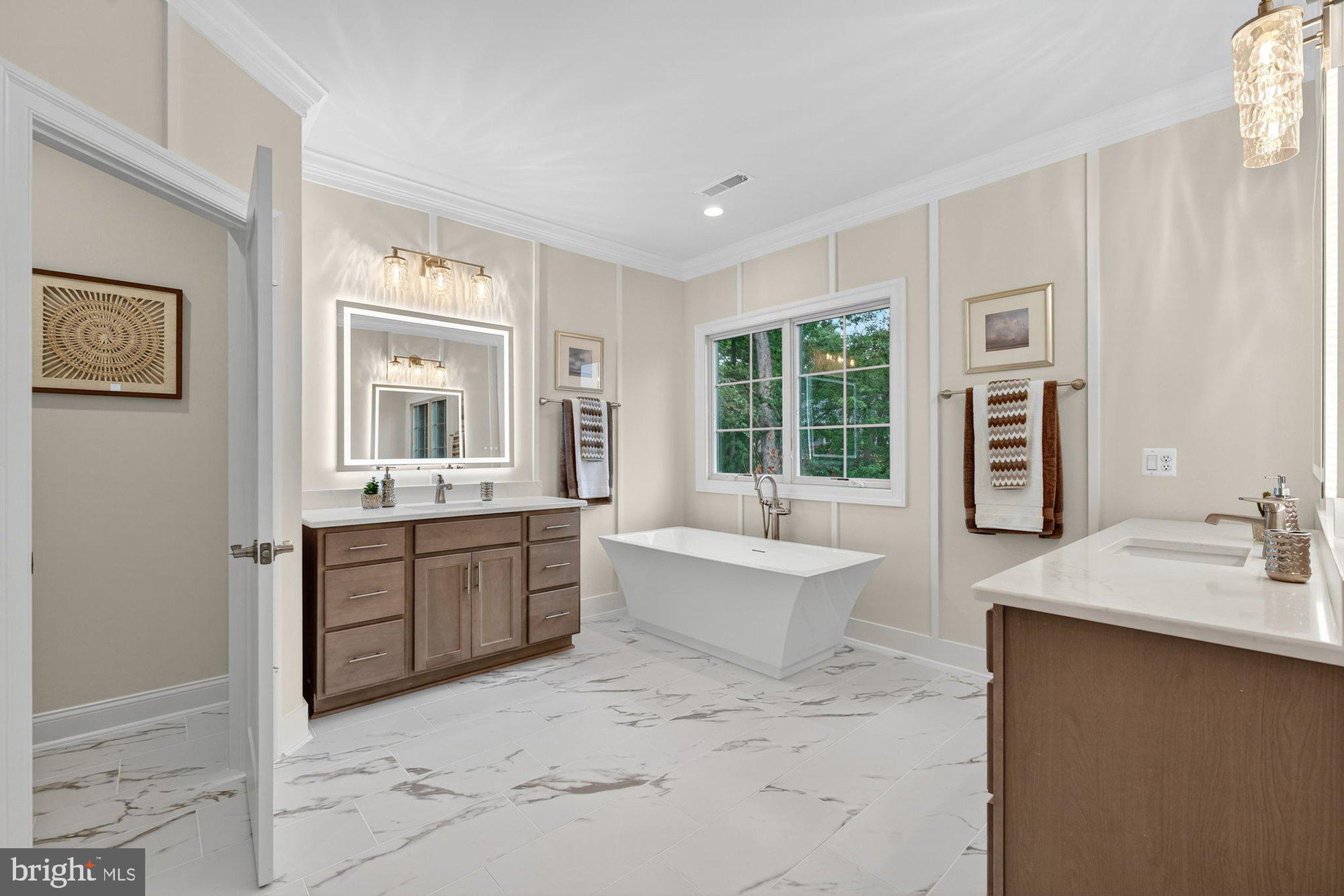 WEST VIENNA WOODS - Residential