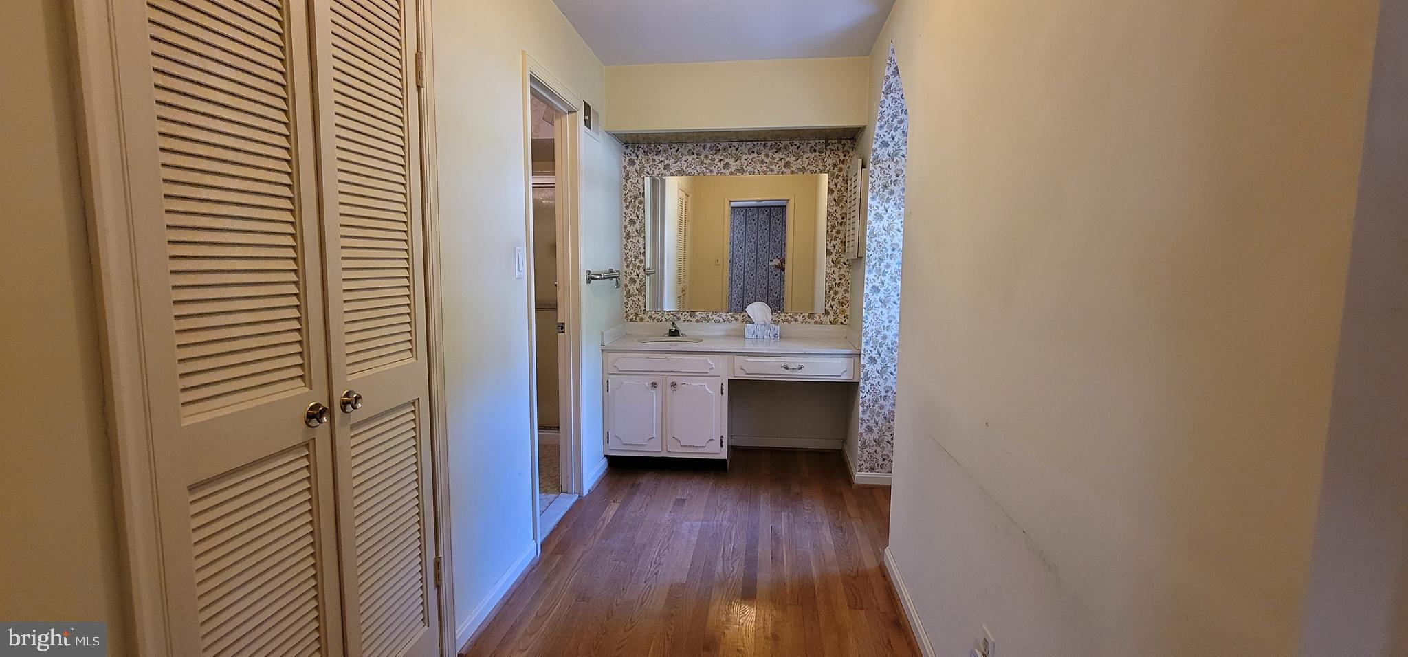 WILLOWBROOK - Residential