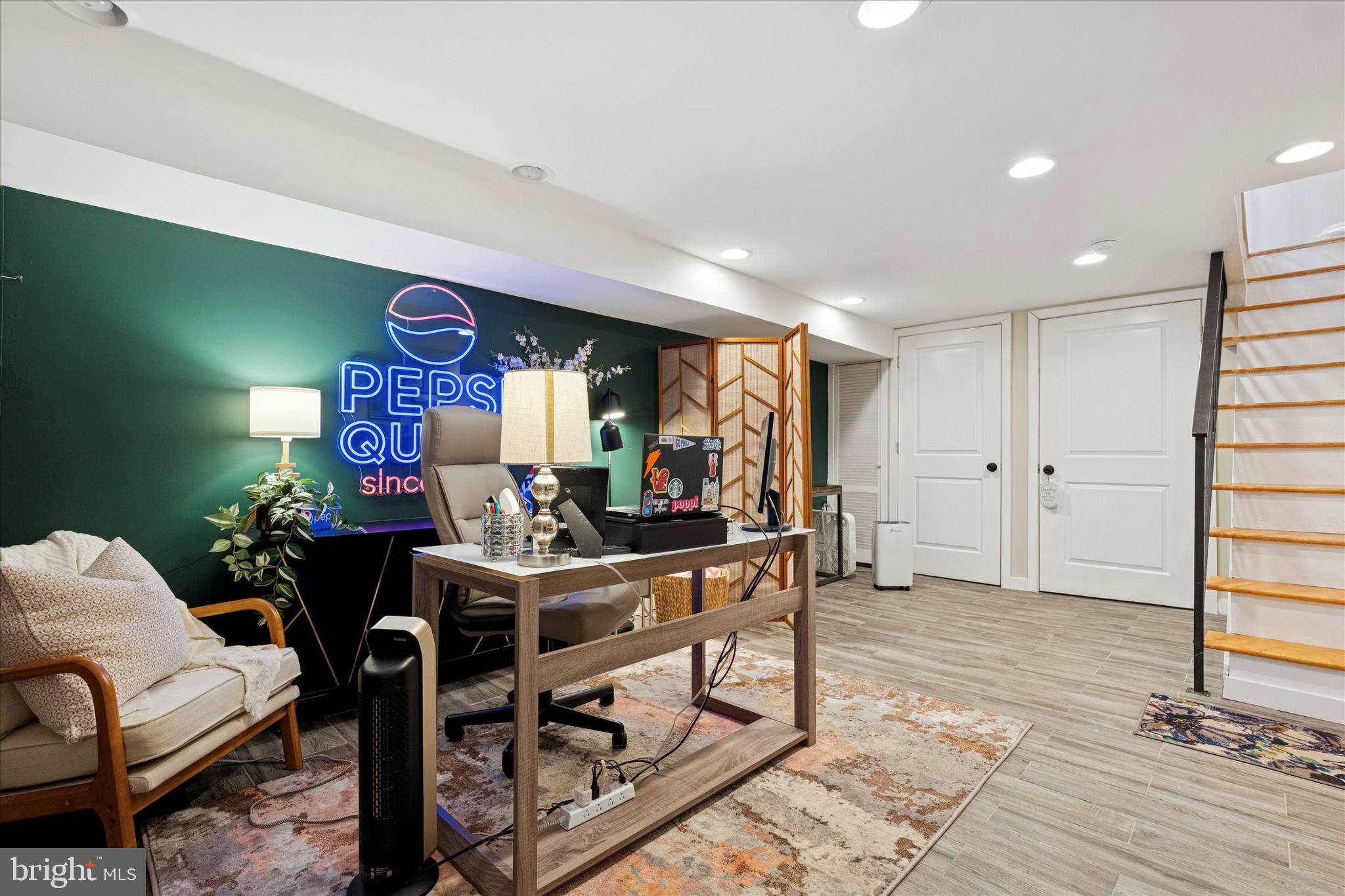 WHITMAN - Residential