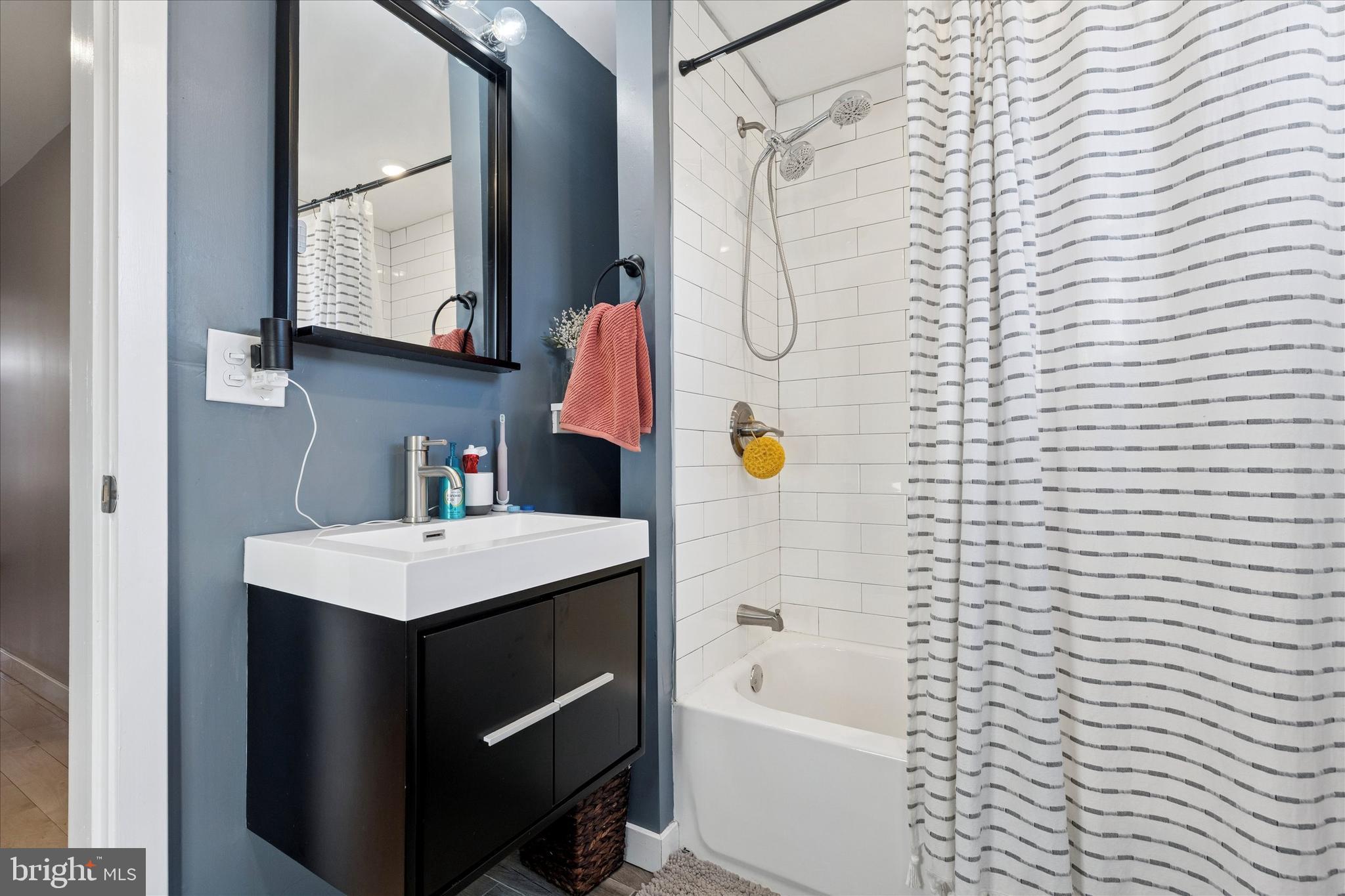 WHITMAN - Residential