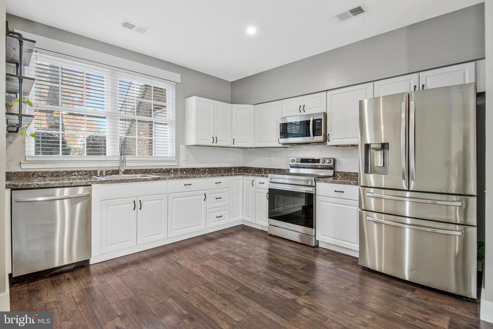 SYCAMORE MEWS - Residential