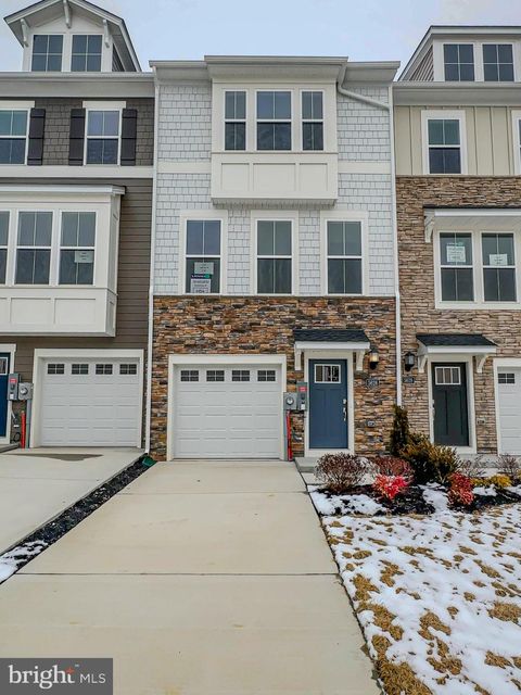 Townhouse For Sale - 5624 Ludlow Place<br/> WHITE PLAINS, MD 20695
