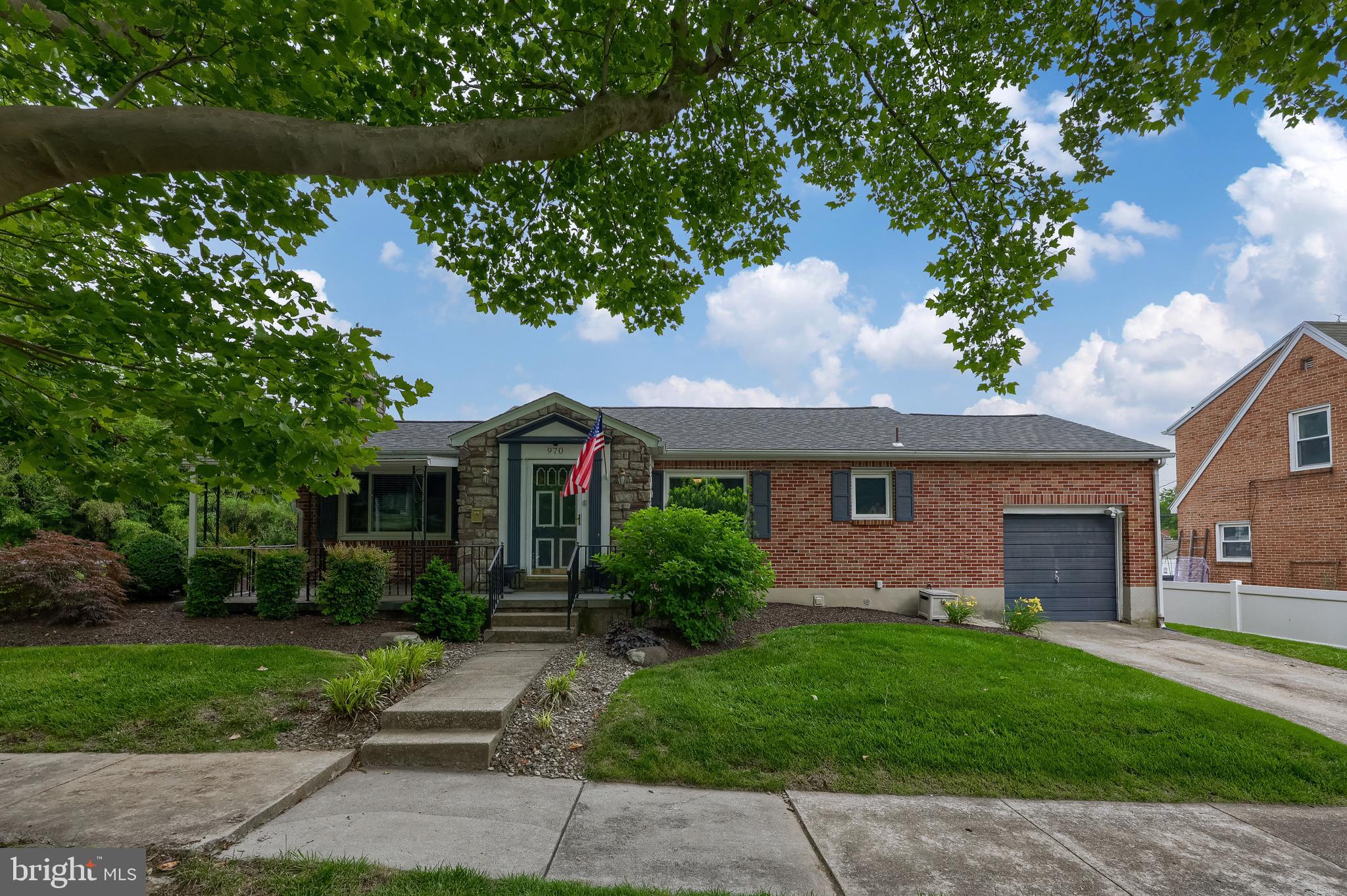 MIDLAND-HOLLYWOOD HEIGHTS - Residential