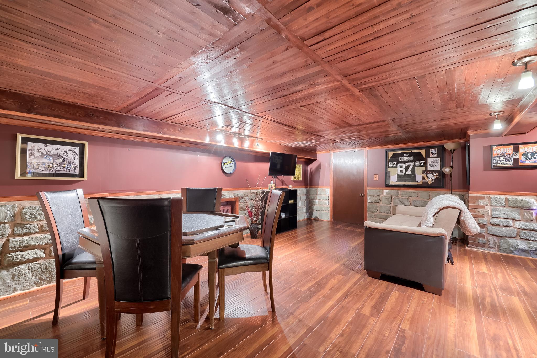 MIDLAND-HOLLYWOOD HEIGHTS - Residential