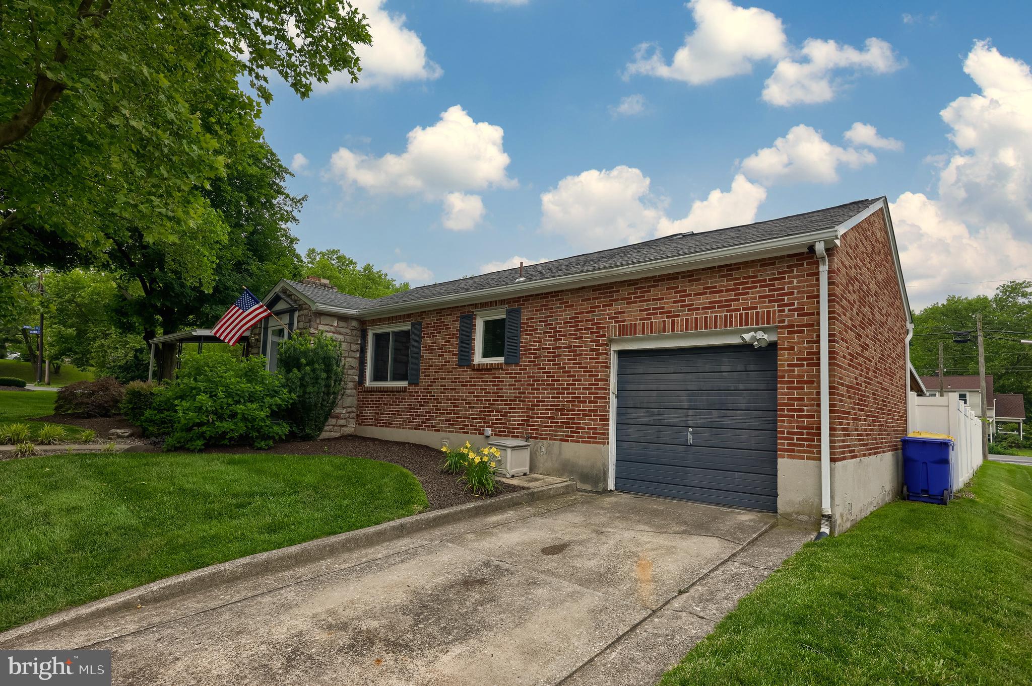 MIDLAND-HOLLYWOOD HEIGHTS - Residential