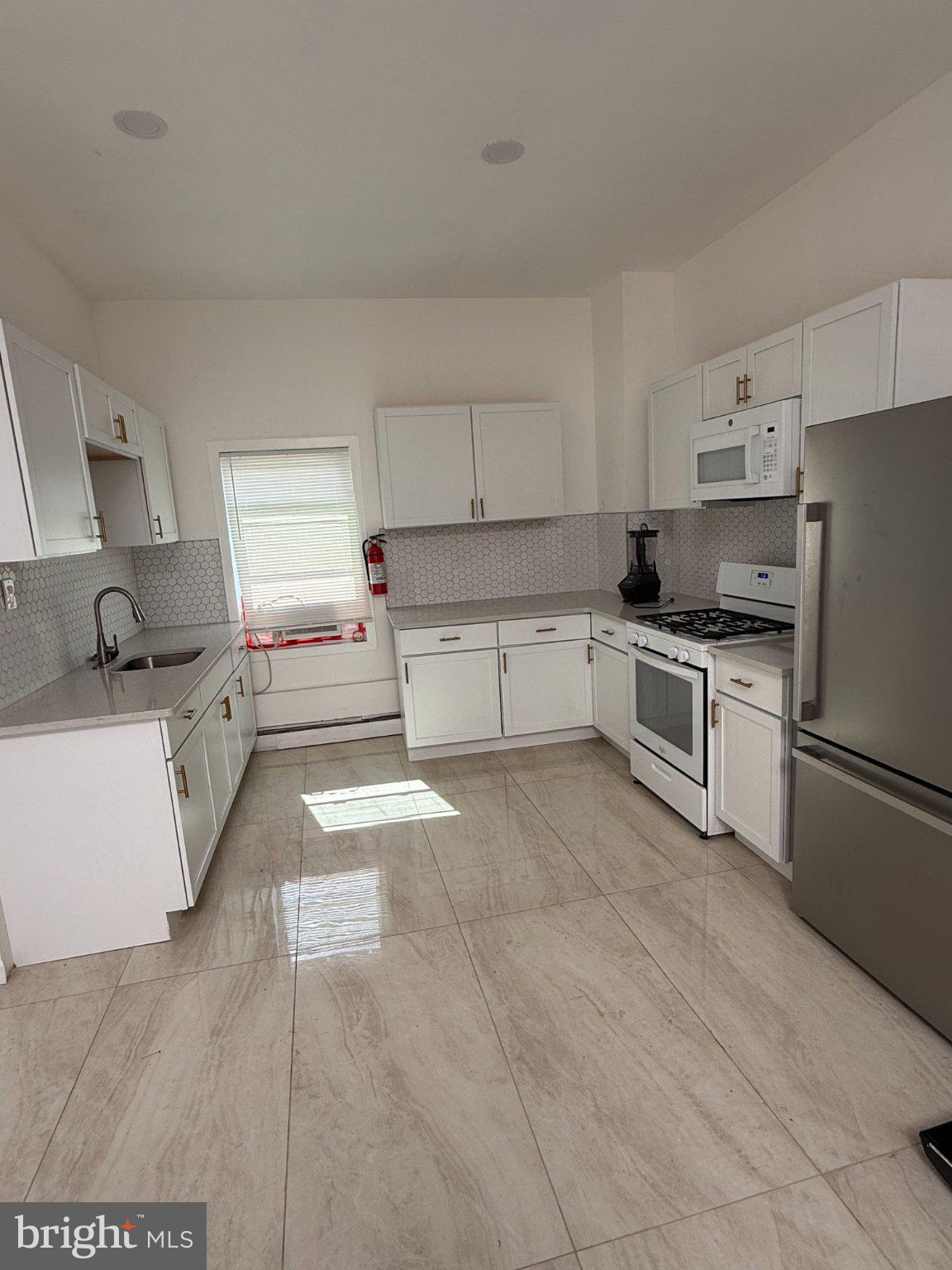 644 SOUTH STREET 2