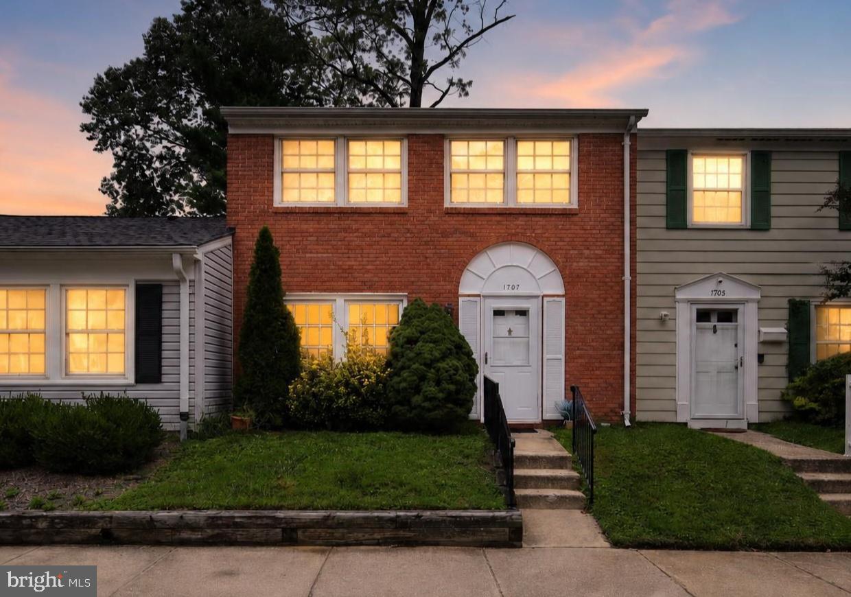 1707 GUNWOOD PLACE
