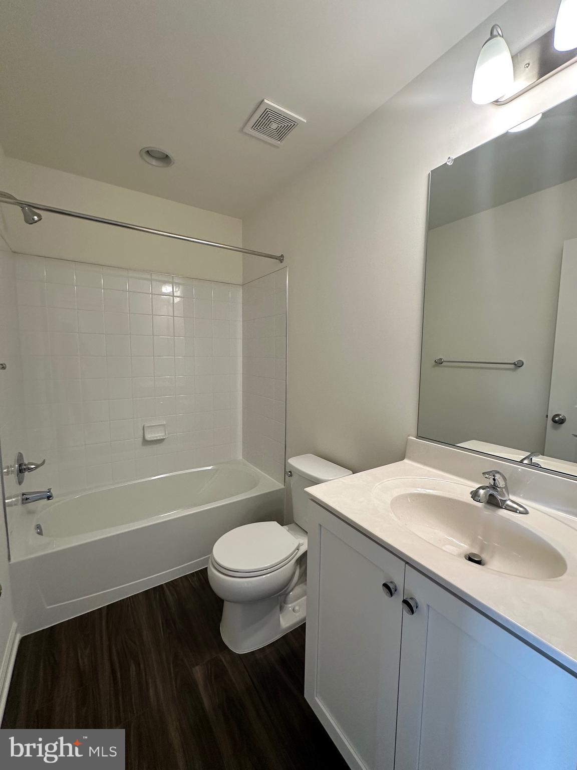 WHISPERING PINES - Residential