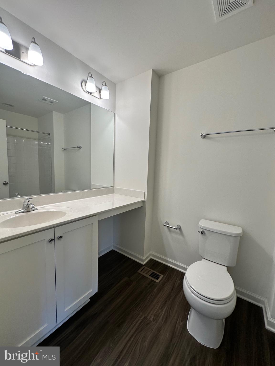 WHISPERING PINES - Residential