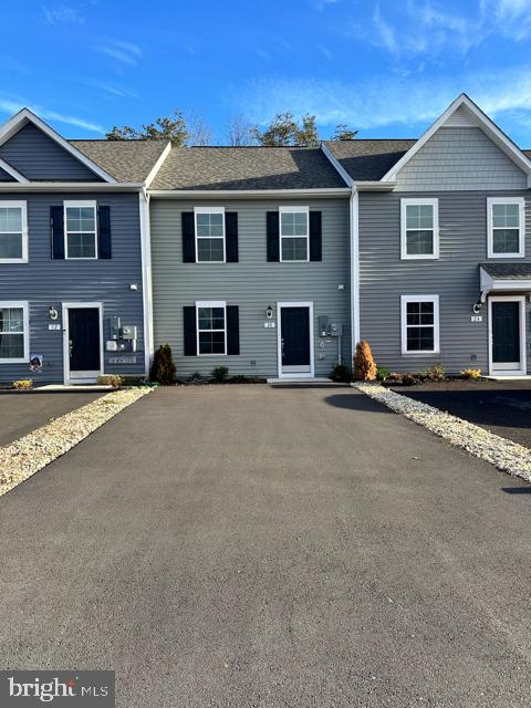 WHISPERING PINES - Residential