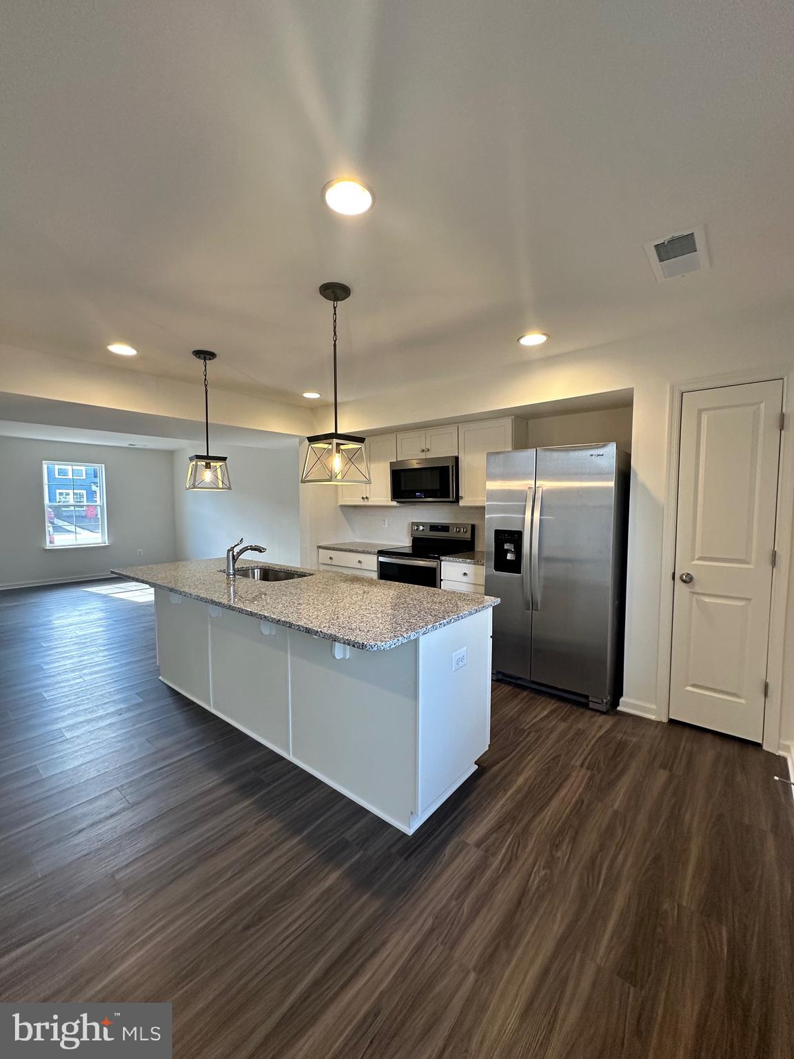 WHISPERING PINES - Residential