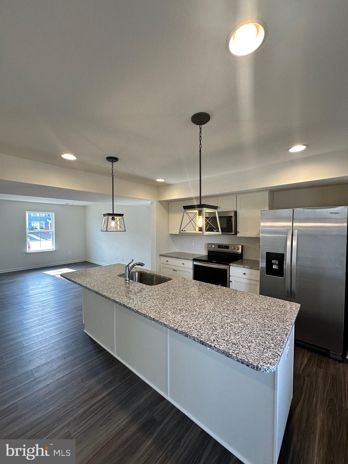 WHISPERING PINES - Residential