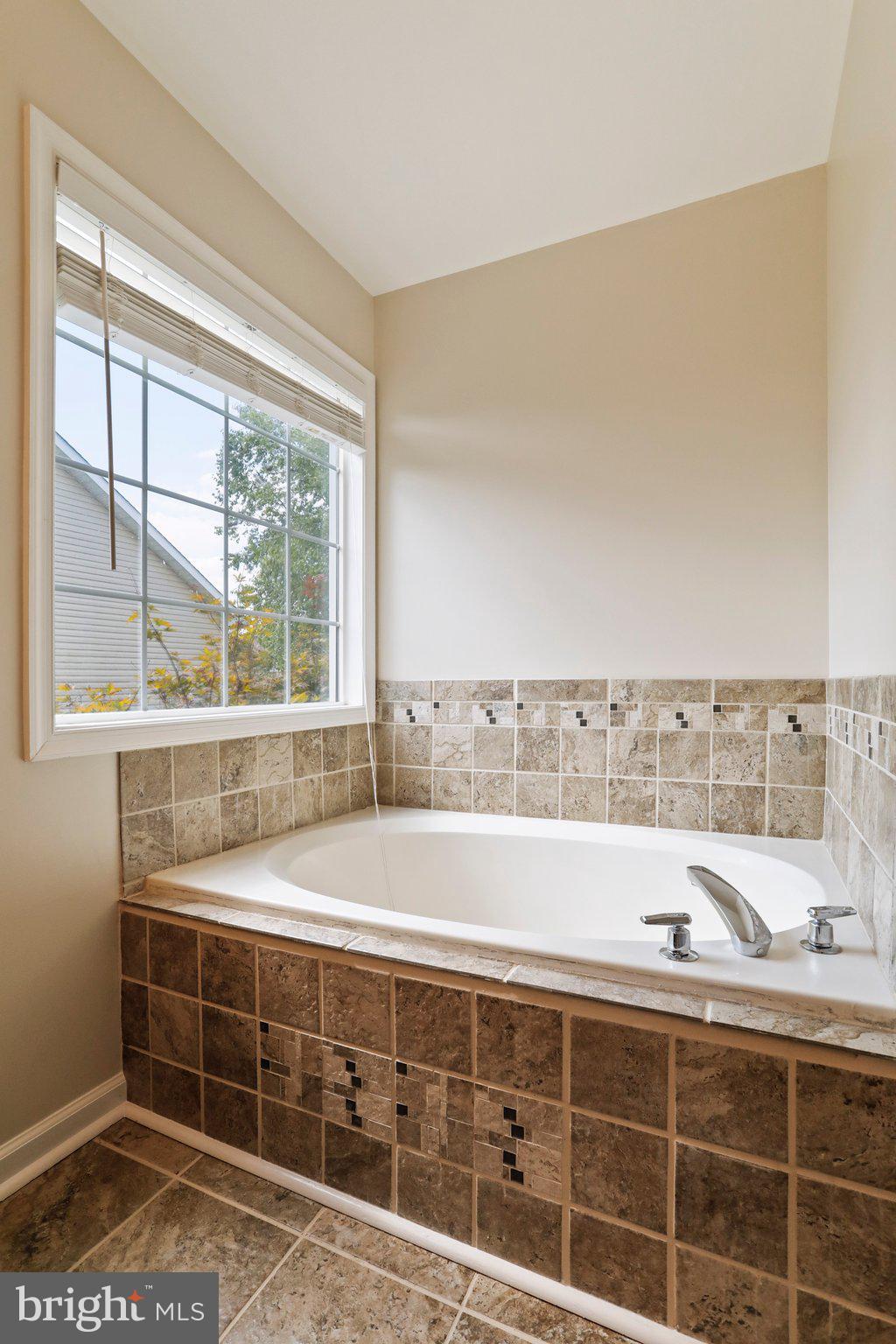 GREENFIELD - Residential Lease