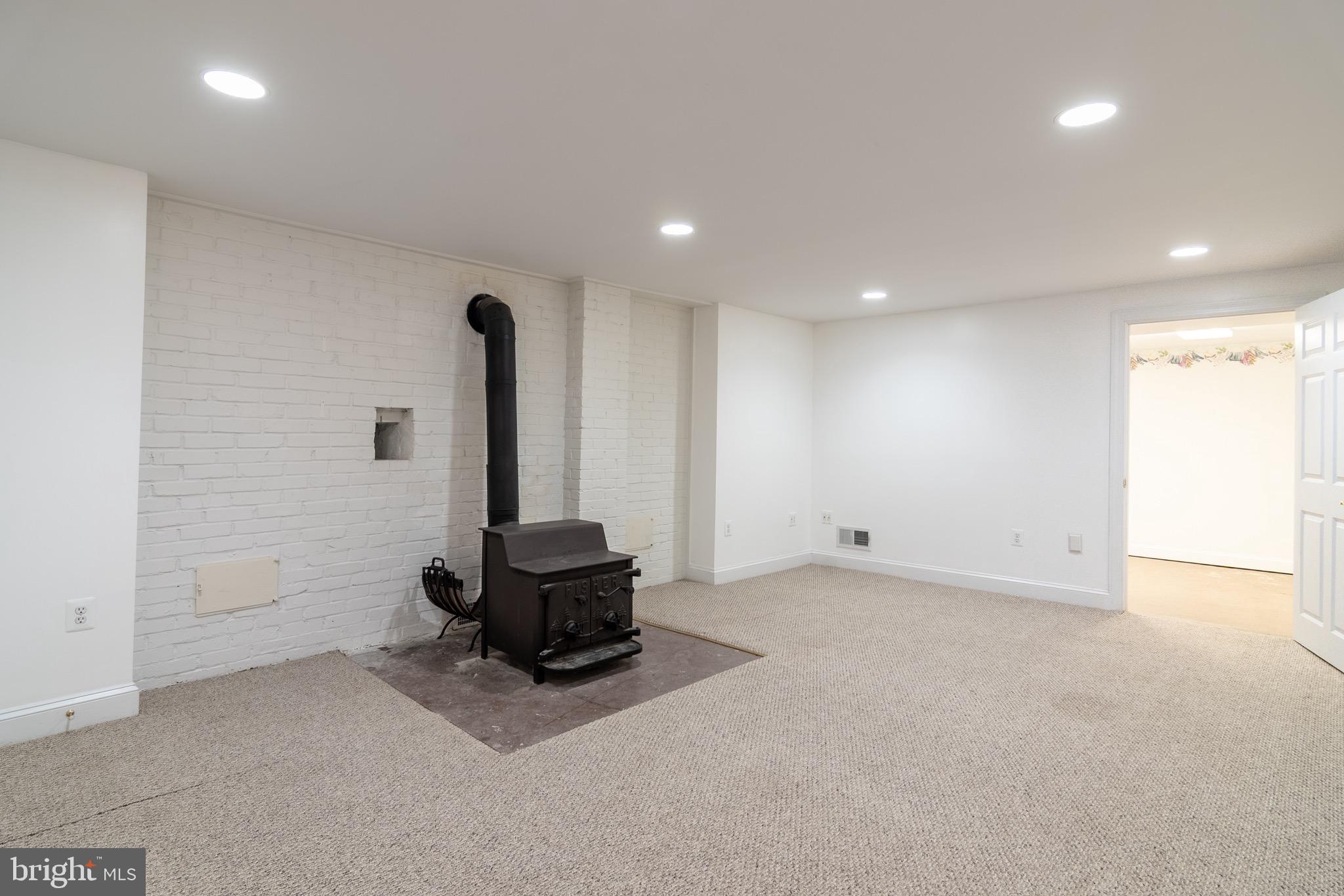 SPRINGFIELD FARMS - Residential